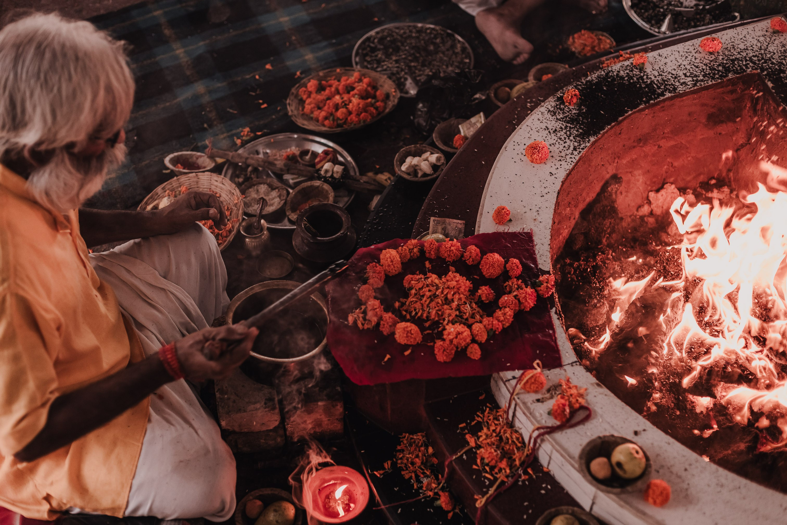 Navaratri yajna at Devraha Baba Ji ashram. Мариам Багдасарян