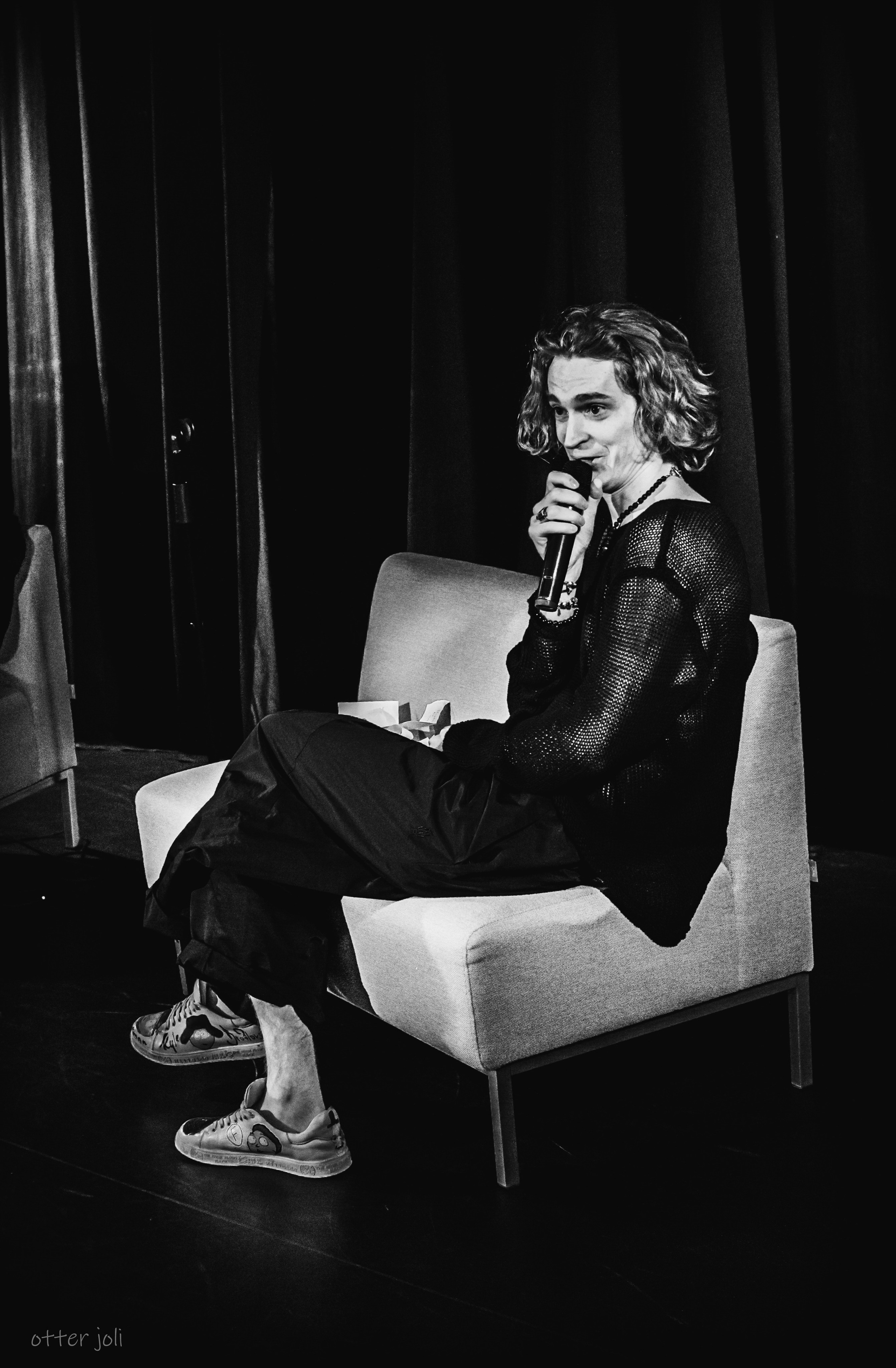 Квартирник «За пределами сюжета» | OFF-театр. Концертный репортёр Валерия Сафина