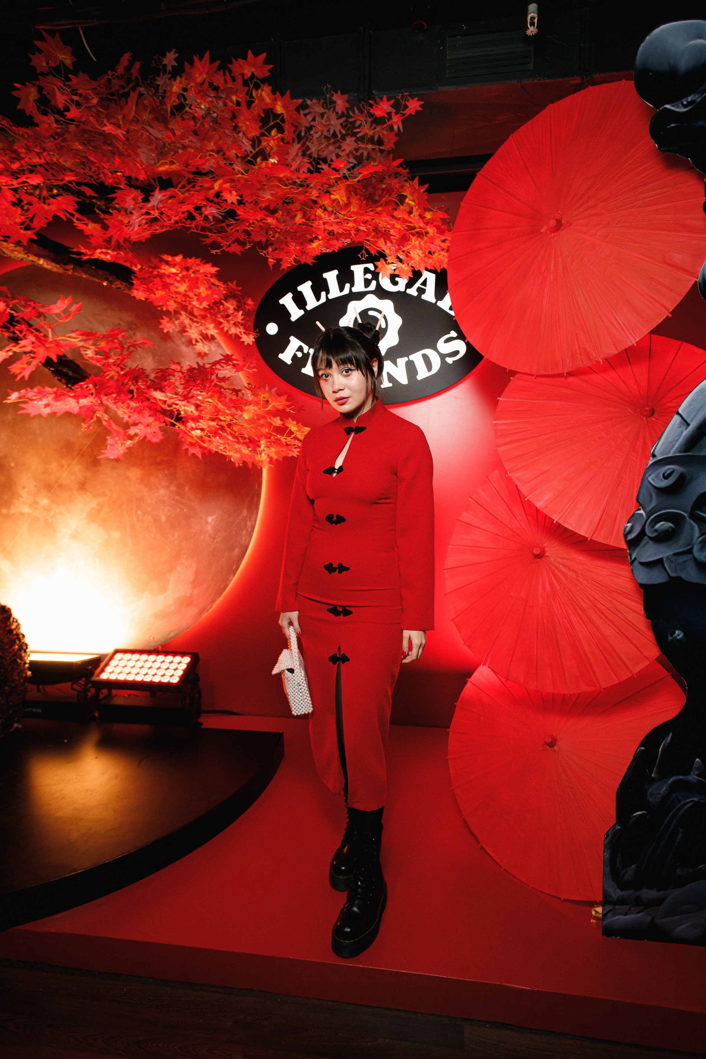 ILLEGAL FRIENDS | ASIA. СВОИ. ФОТООТЧЕТЫ-СОБЫТИЯ-МЕСТА