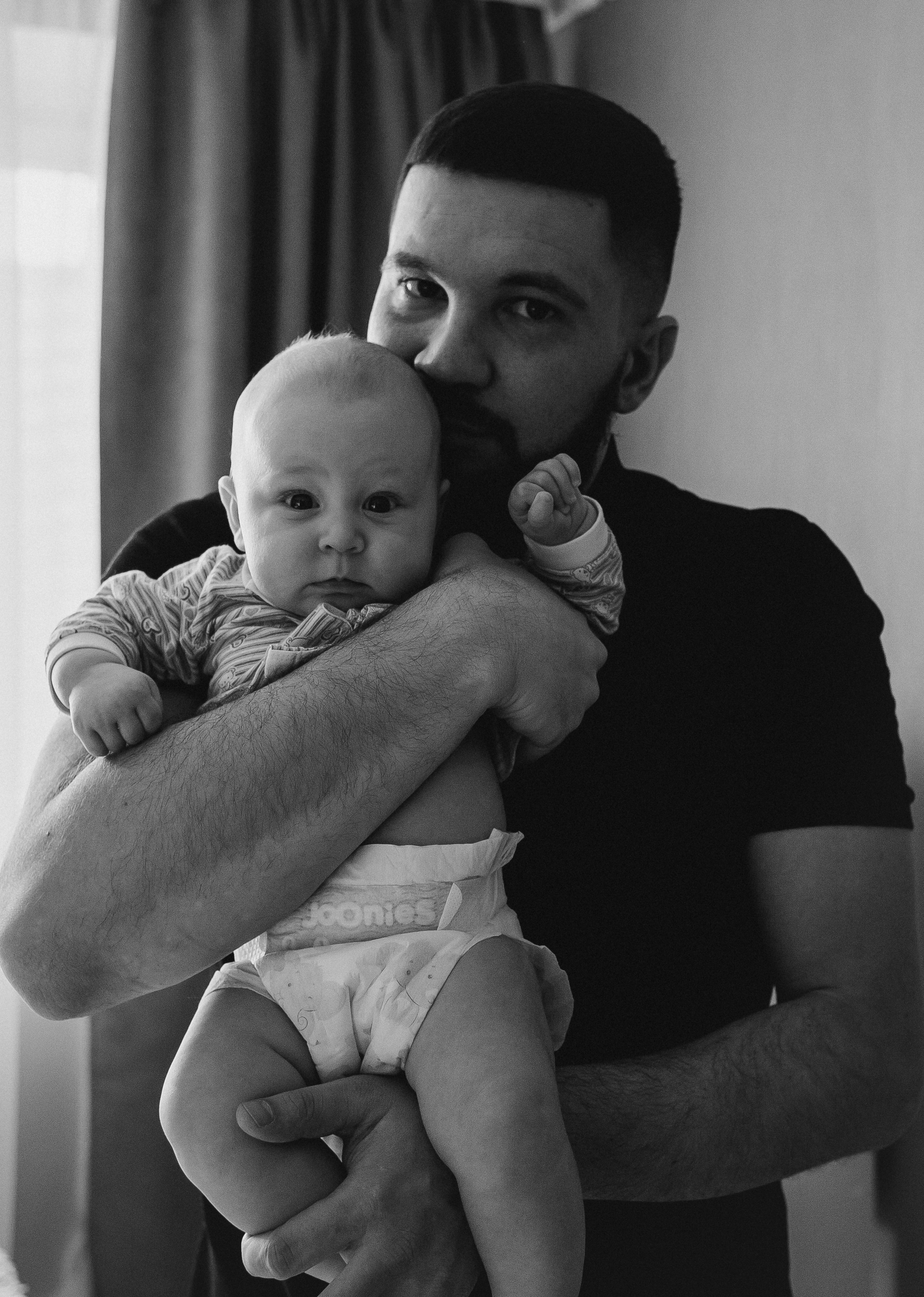 Аня и Антон с малышкой Полиной. Репортажный фотограф в Тюмени Татьяна Мужева