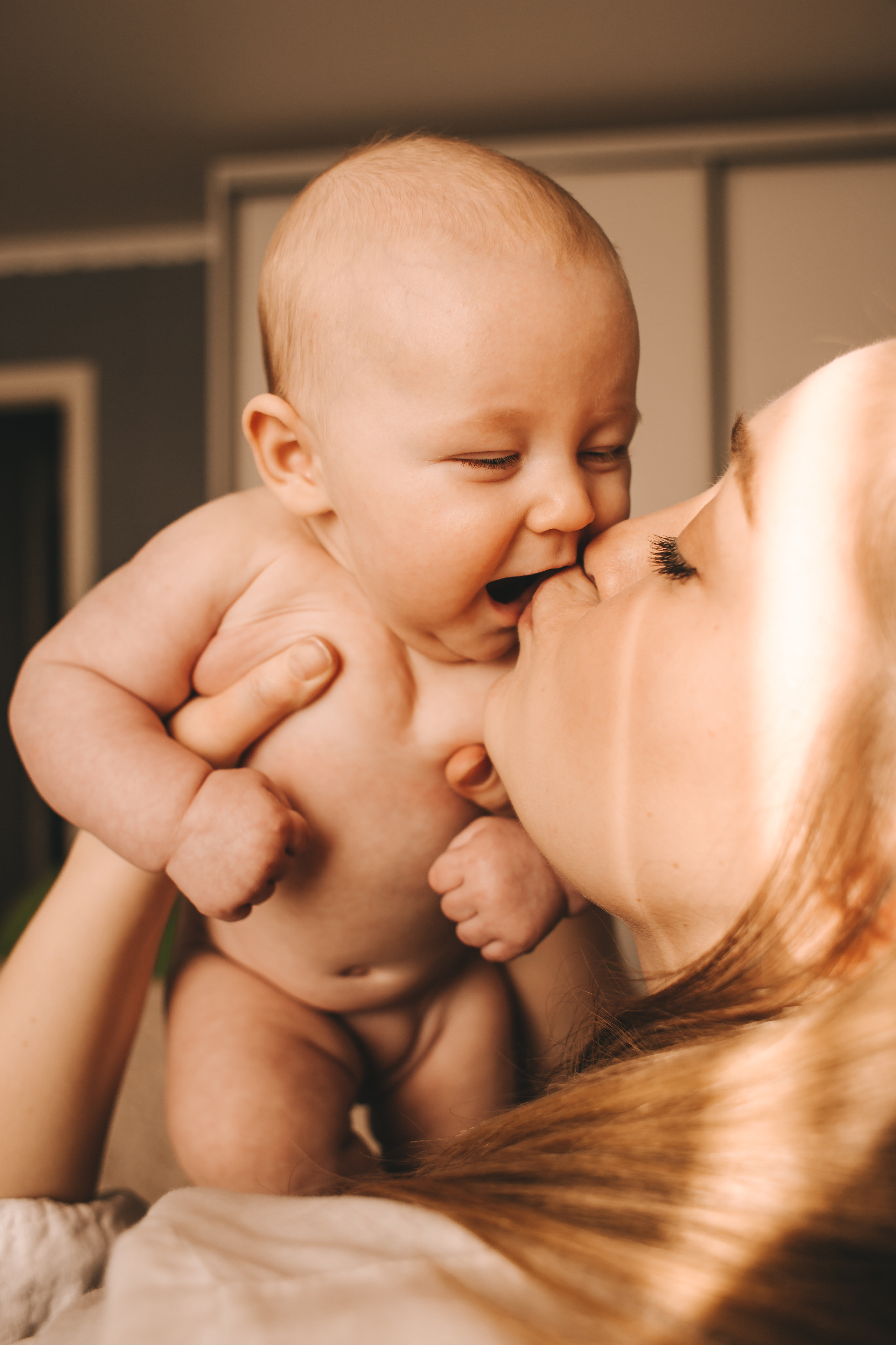 Аня и Антон с малышкой Полиной. Репортажный фотограф в Тюмени Татьяна Мужева