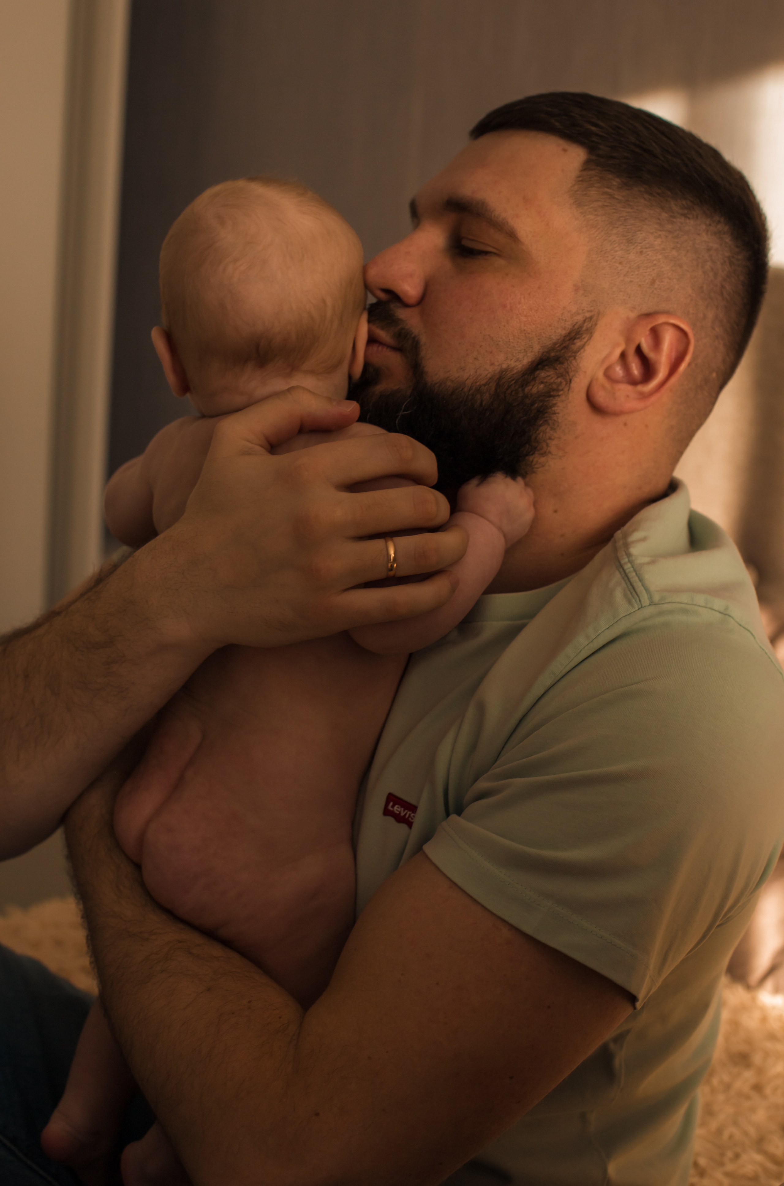 Аня и Антон с малышкой Полиной. Репортажный фотограф в Тюмени Татьяна Мужева