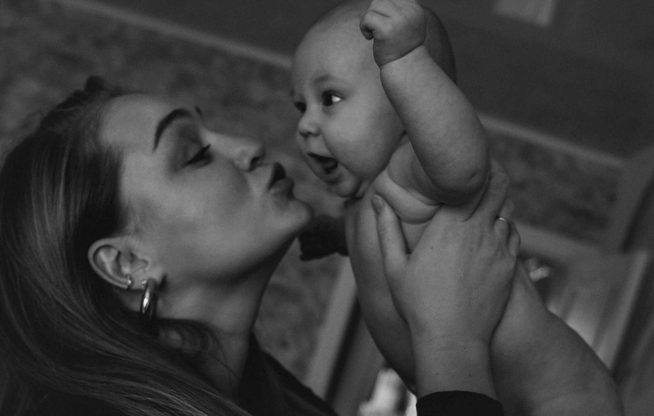 Аня и Антон с малышкой Полиной. Репортажный фотограф в Тюмени Татьяна Мужева