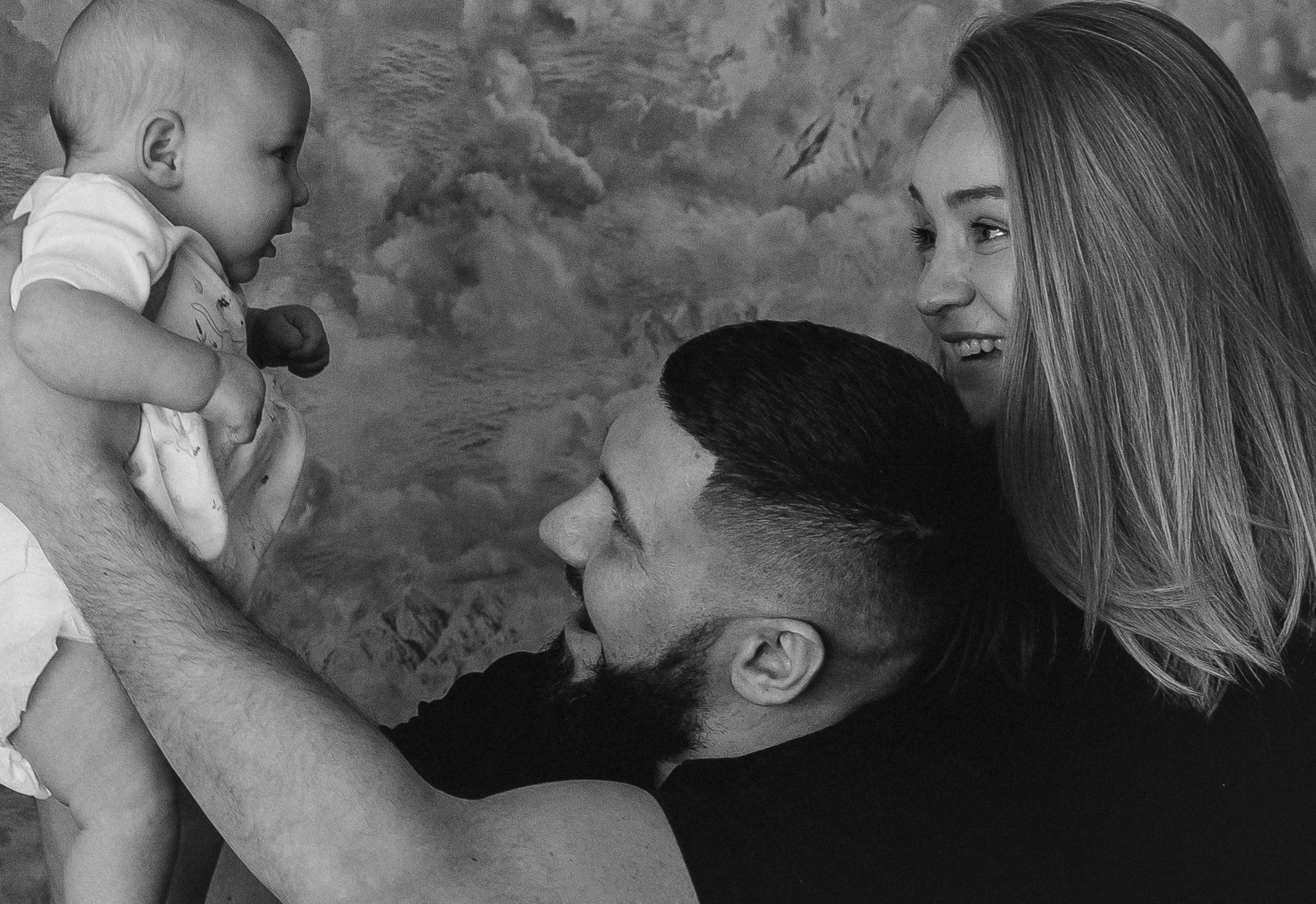 Аня и Антон с малышкой Полиной. Репортажный фотограф в Тюмени Татьяна Мужева