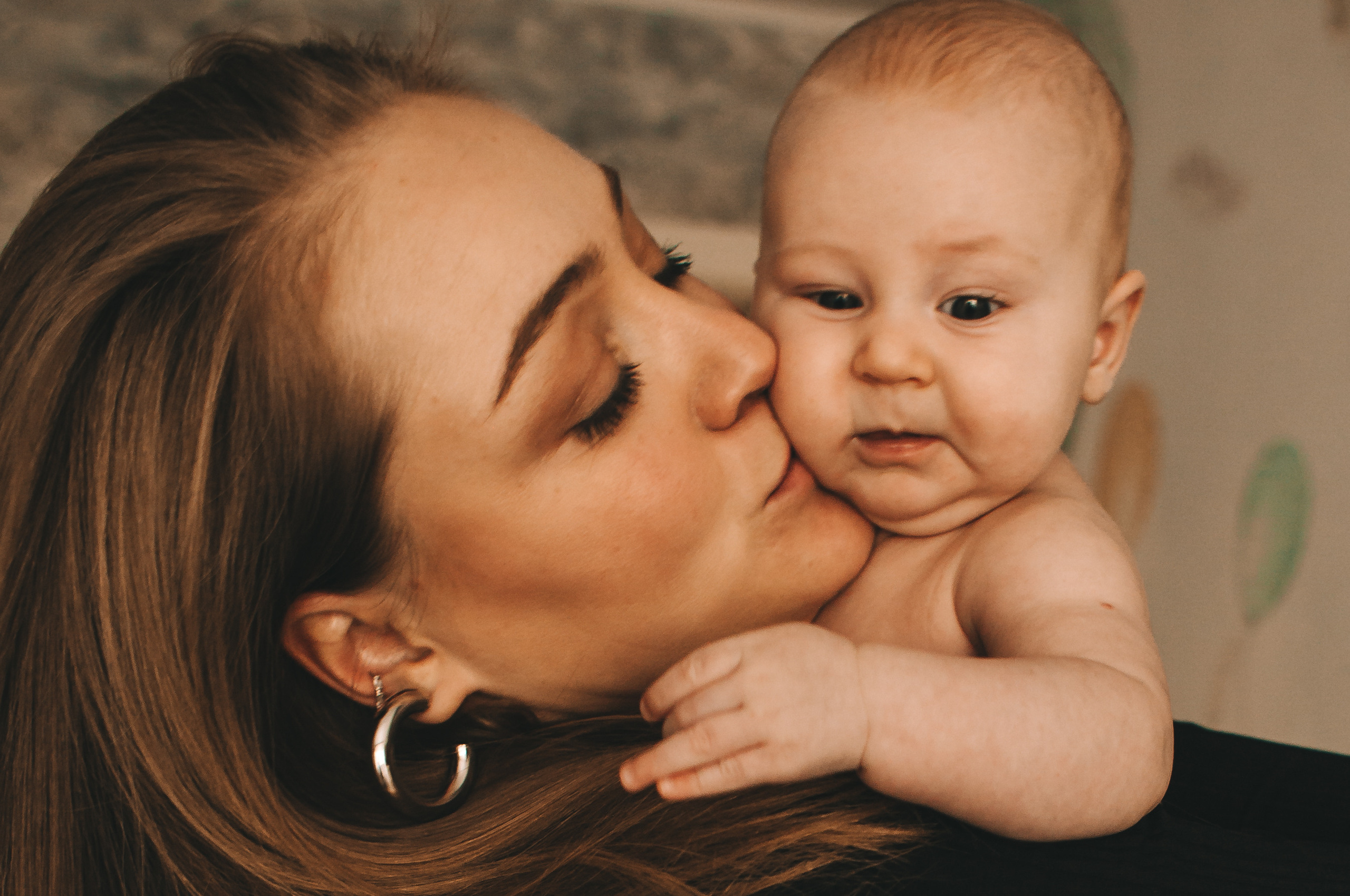 Аня и Антон с малышкой Полиной. Репортажный фотограф в Тюмени Татьяна Мужева