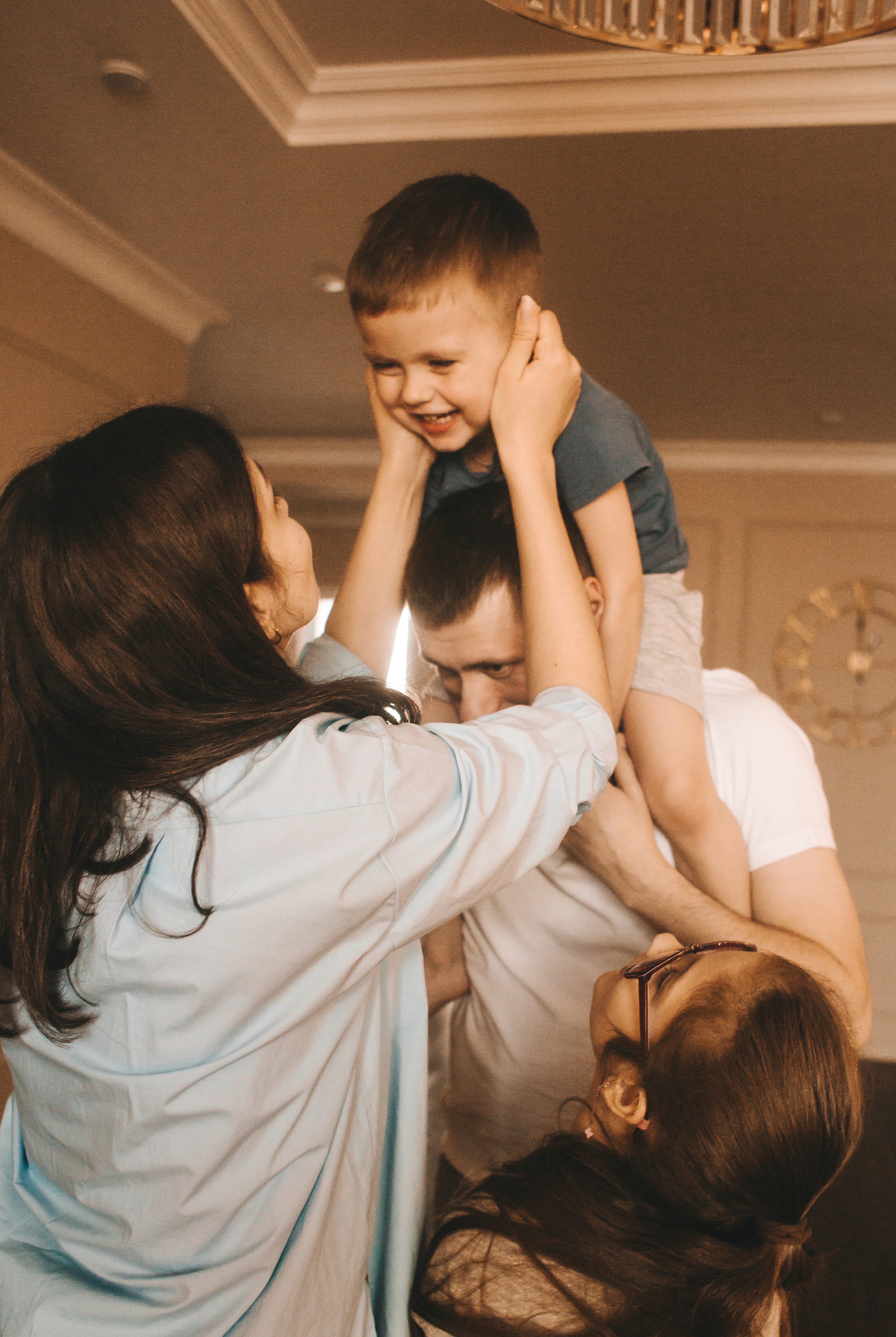 Ася с семьей. Репортажный фотограф в Тюмени Татьяна Мужева