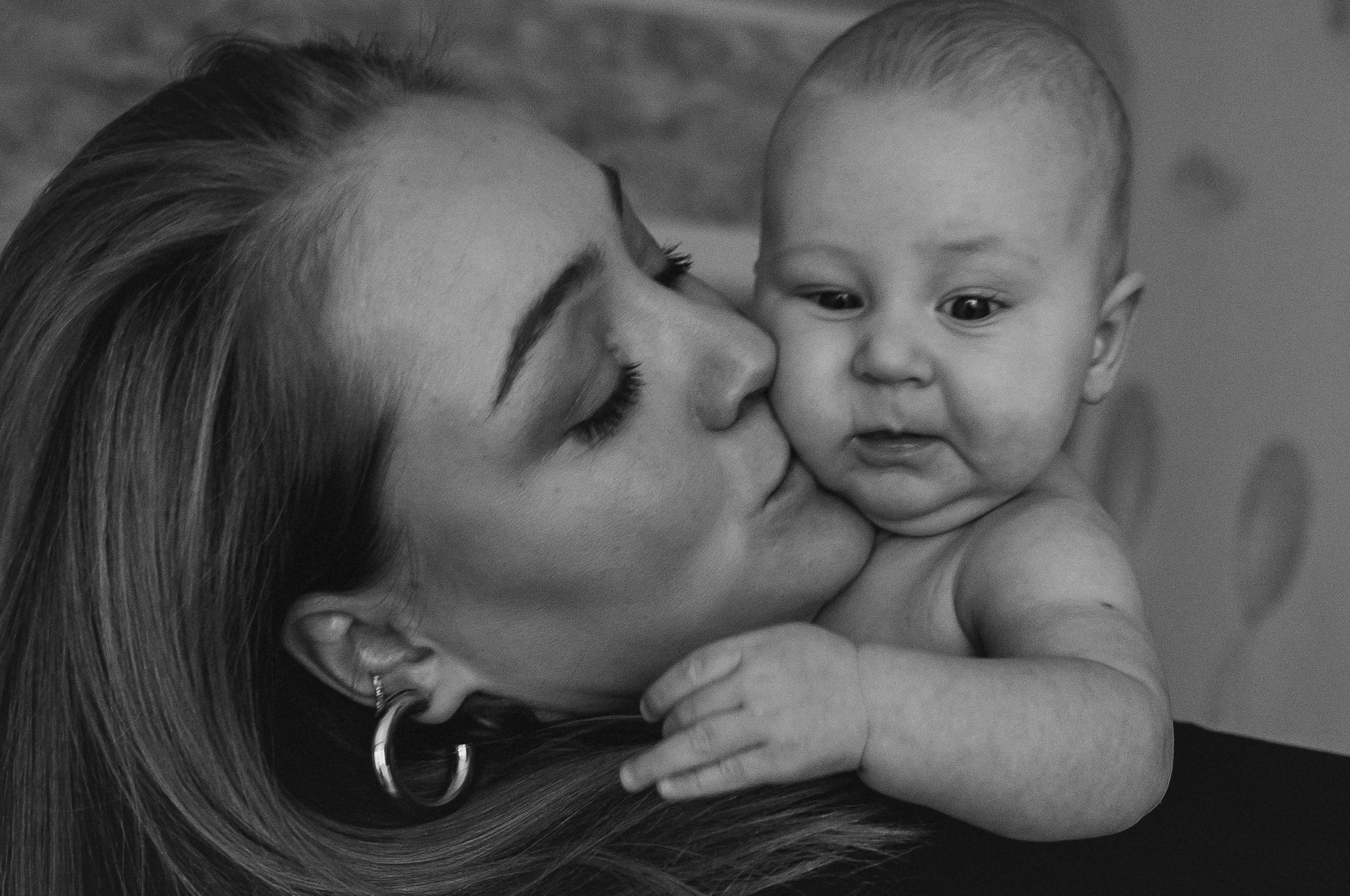 Аня и Антон с малышкой Полиной. Репортажный фотограф в Тюмени Татьяна Мужева