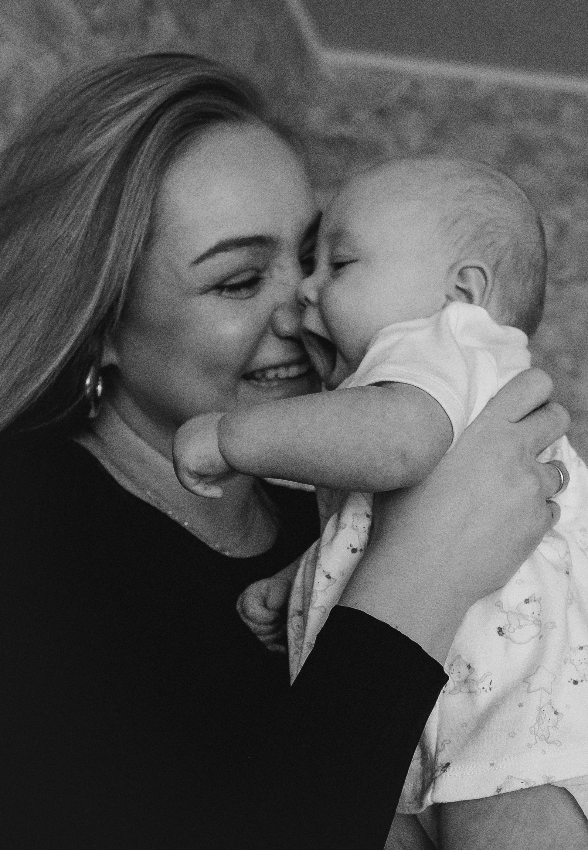 Аня и Антон с малышкой Полиной. Репортажный фотограф в Тюмени Татьяна Мужева