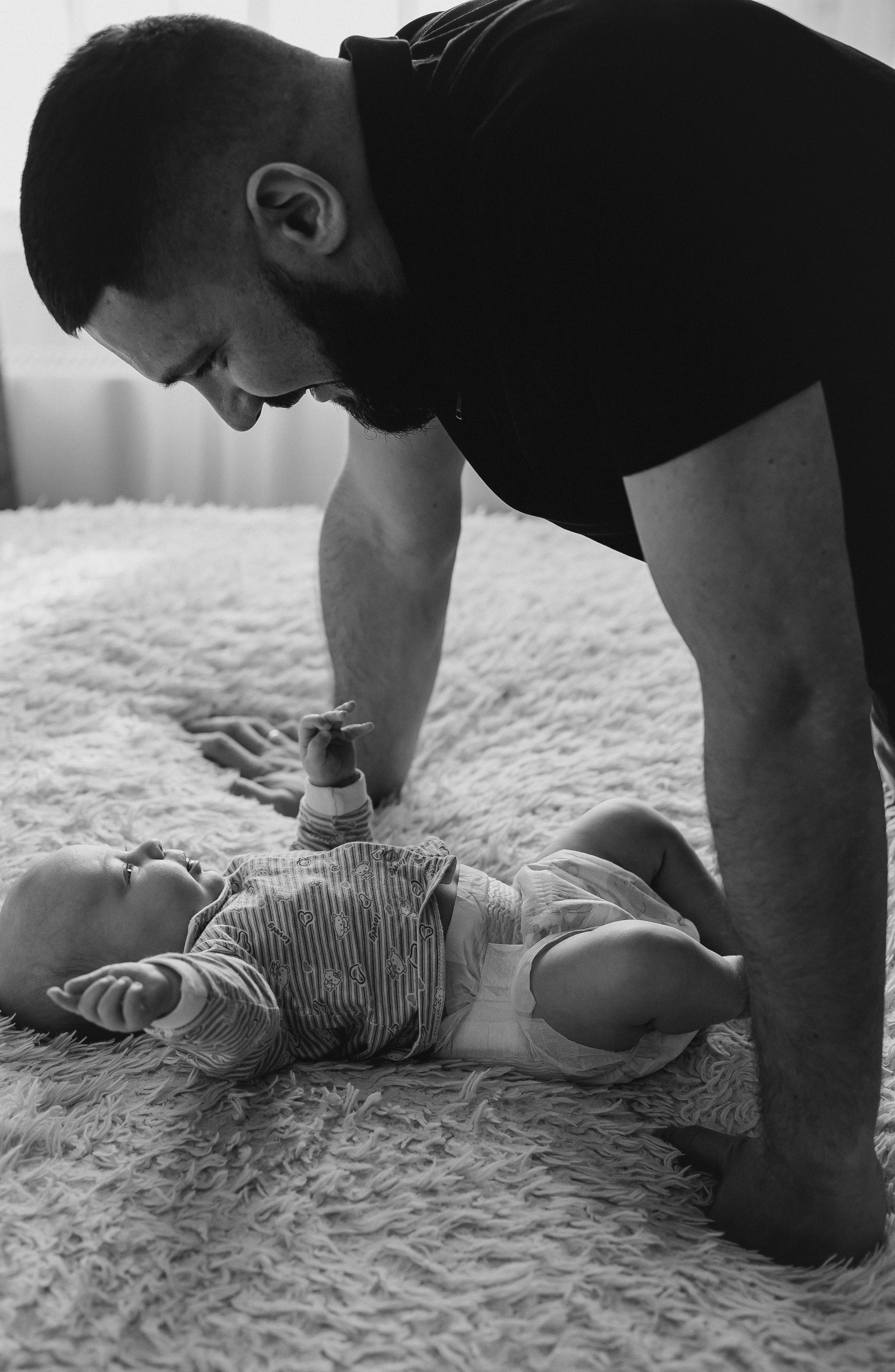 Аня и Антон с малышкой Полиной. Репортажный фотограф в Тюмени Татьяна Мужева