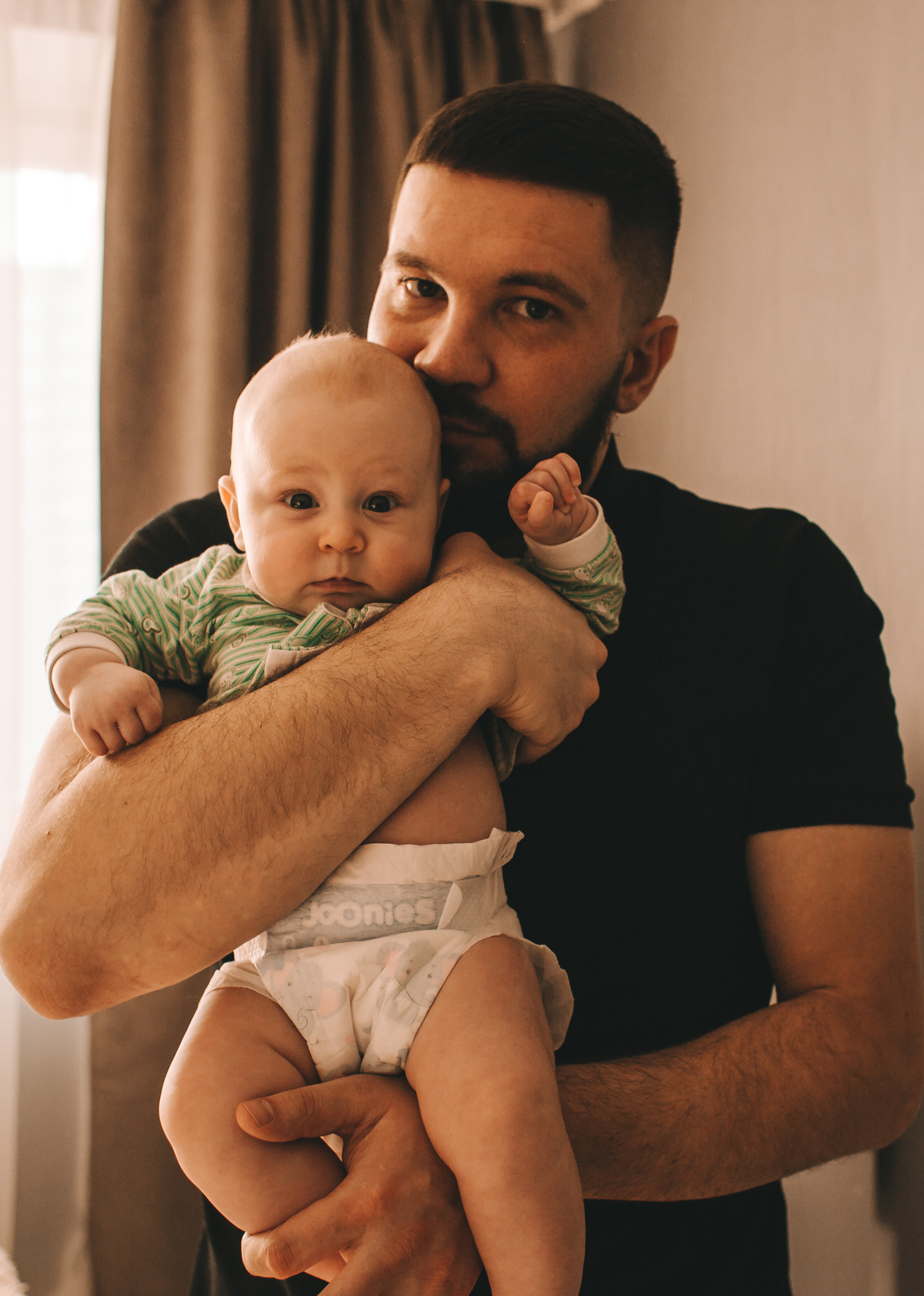 Аня и Антон с малышкой Полиной. Репортажный фотограф в Тюмени Татьяна Мужева