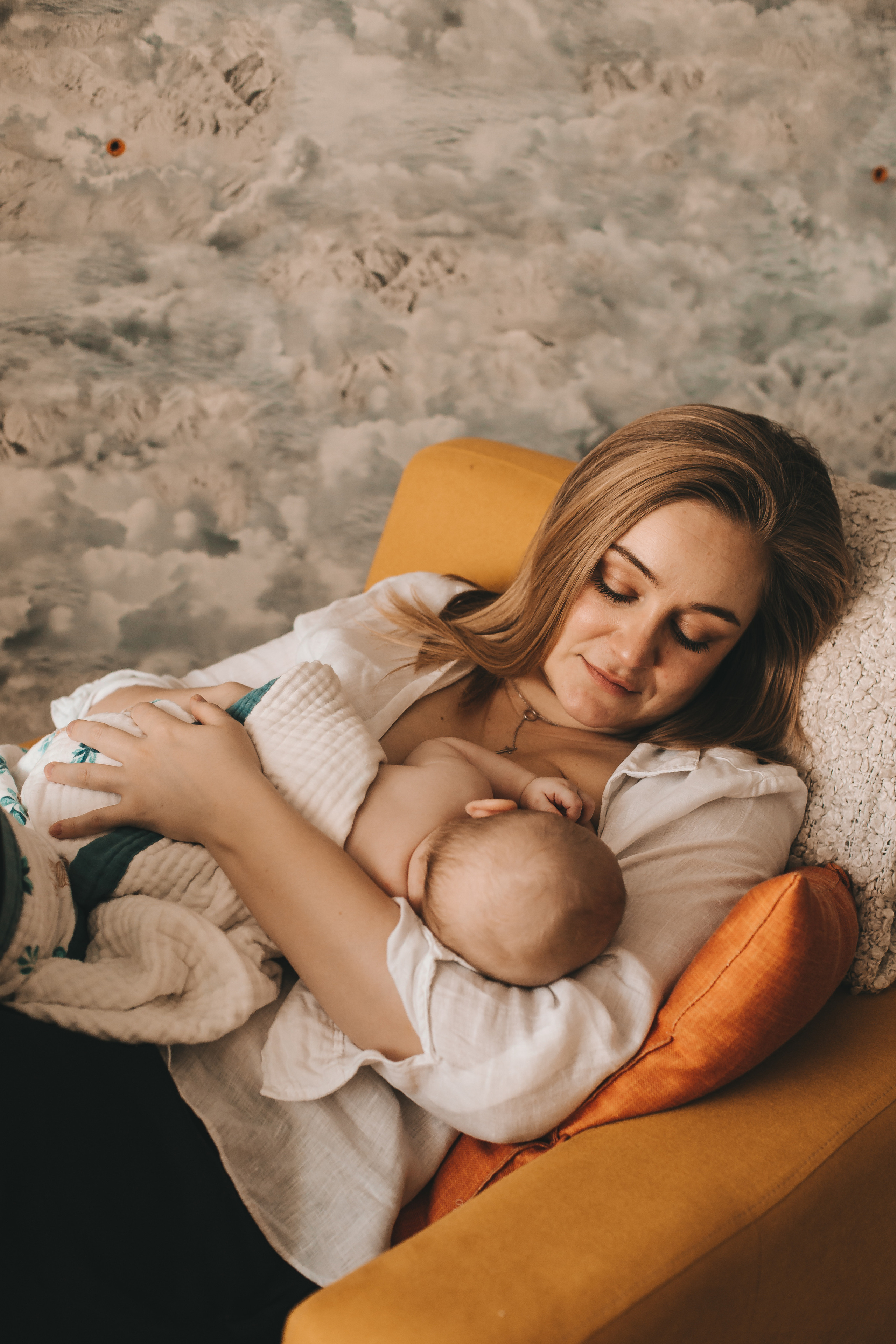 Аня и Антон с малышкой Полиной. Репортажный фотограф в Тюмени Татьяна Мужева