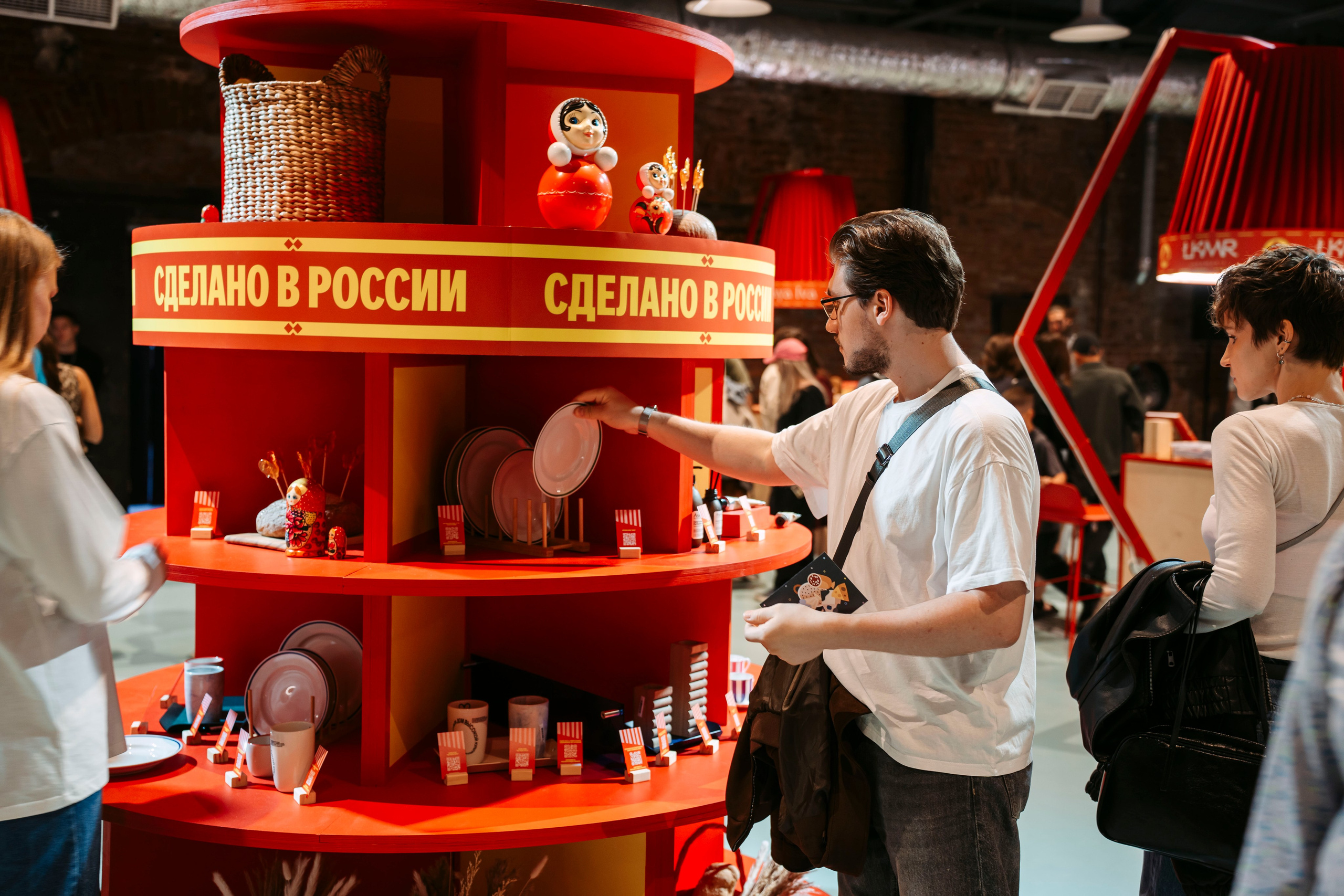 Маркет Маркета. Петербург / 2025. Саша Копылов, фотограф в Казани