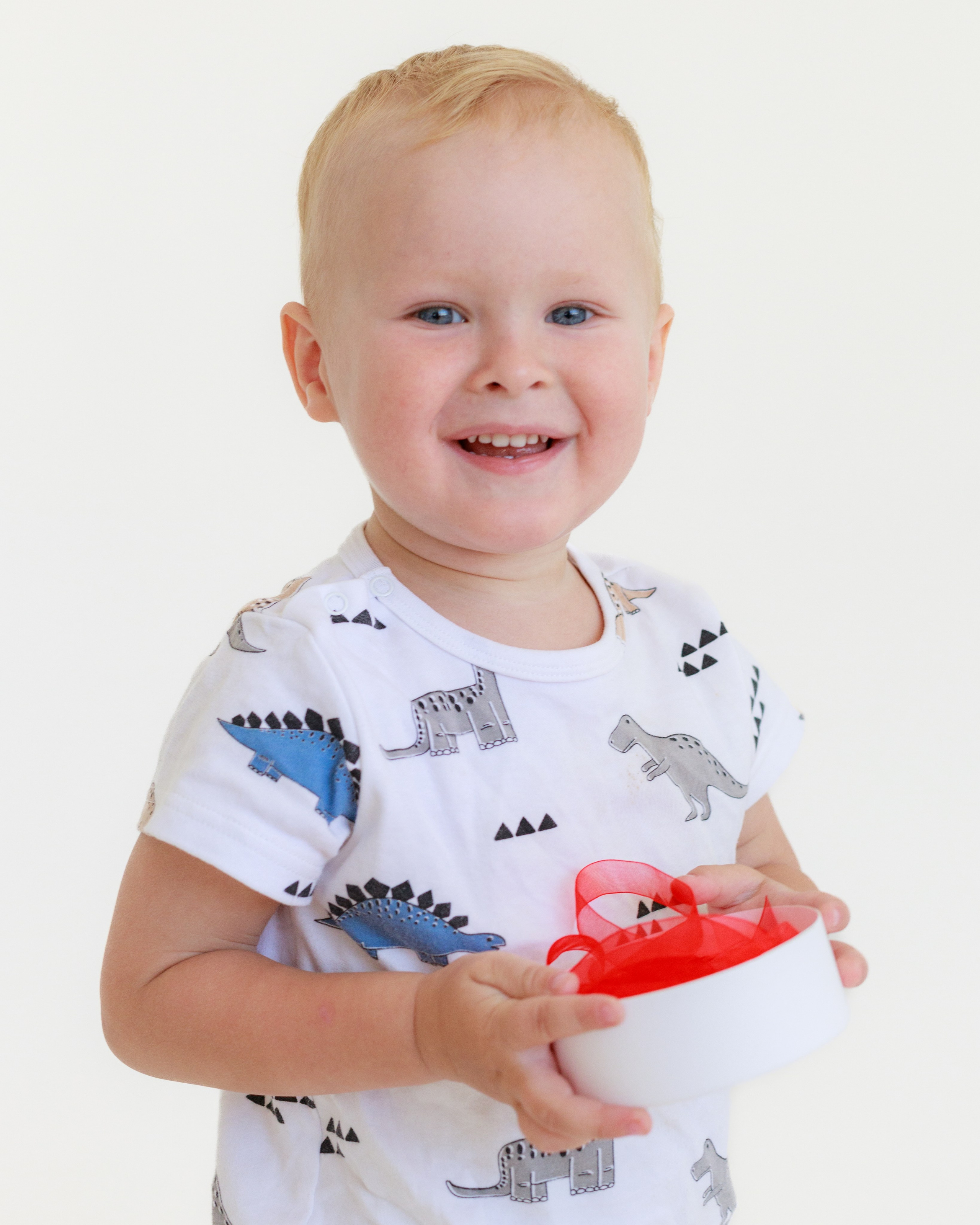 Артем Сараев 90/2,1/25. Римма Зайцева контент для брендов