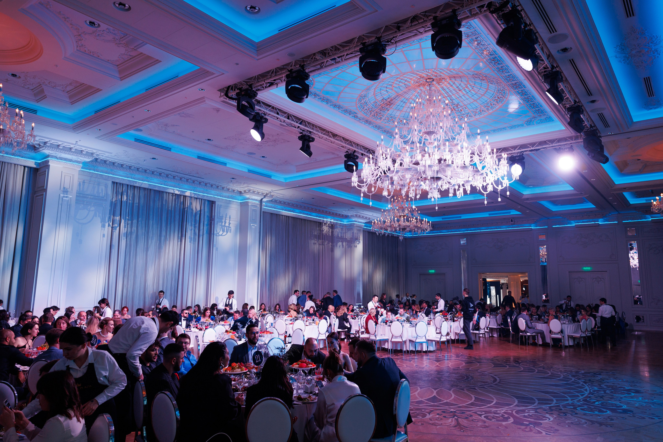 ALFA | декабрь 2023 | г. Москва, отель «Империя Плаза». МашаШарики | Декоратор | Москва