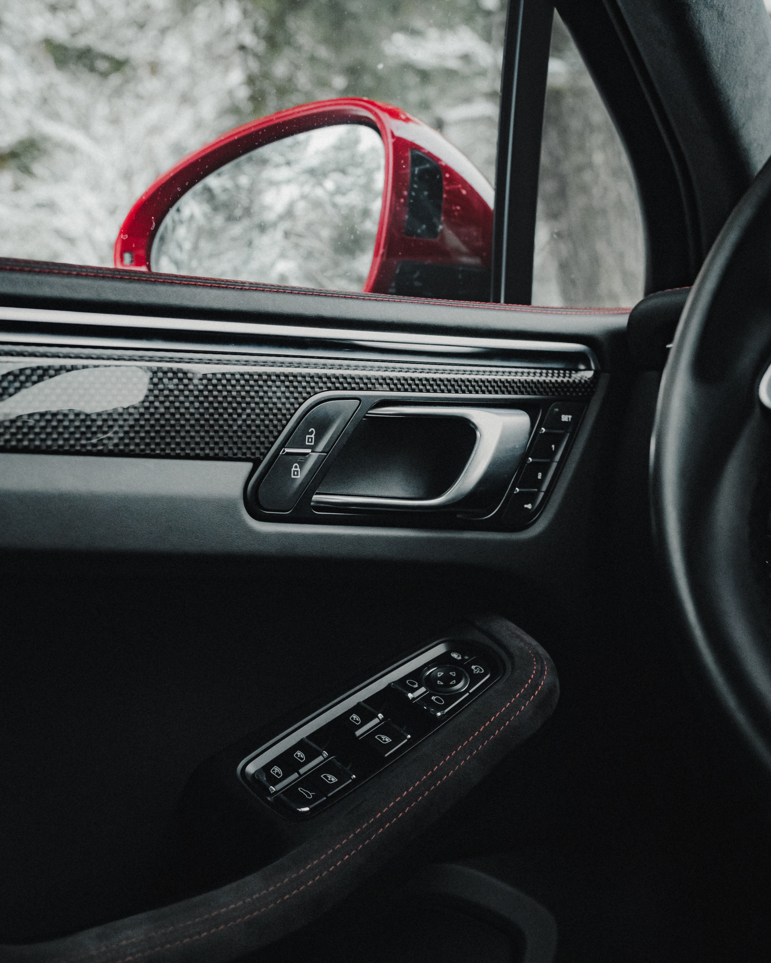 Автомобильная фотосессия Porsche Macan GTS. Фотограф Илья К. в Москве