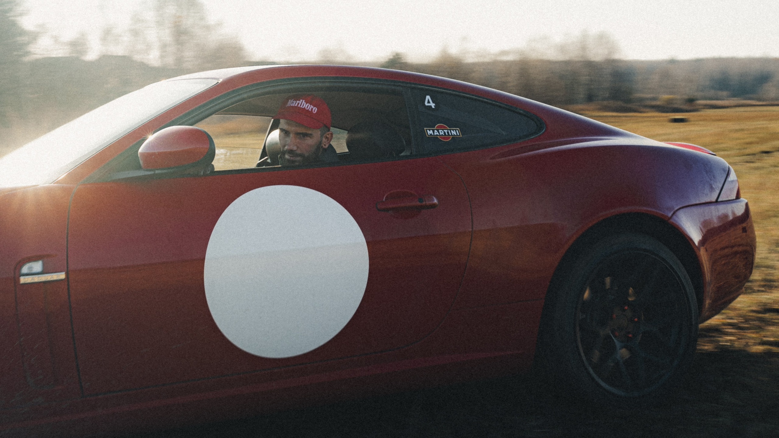 Автомобильная фотосессия Jaguar XK + портрет владельца. Фотограф Илья К. в Москве