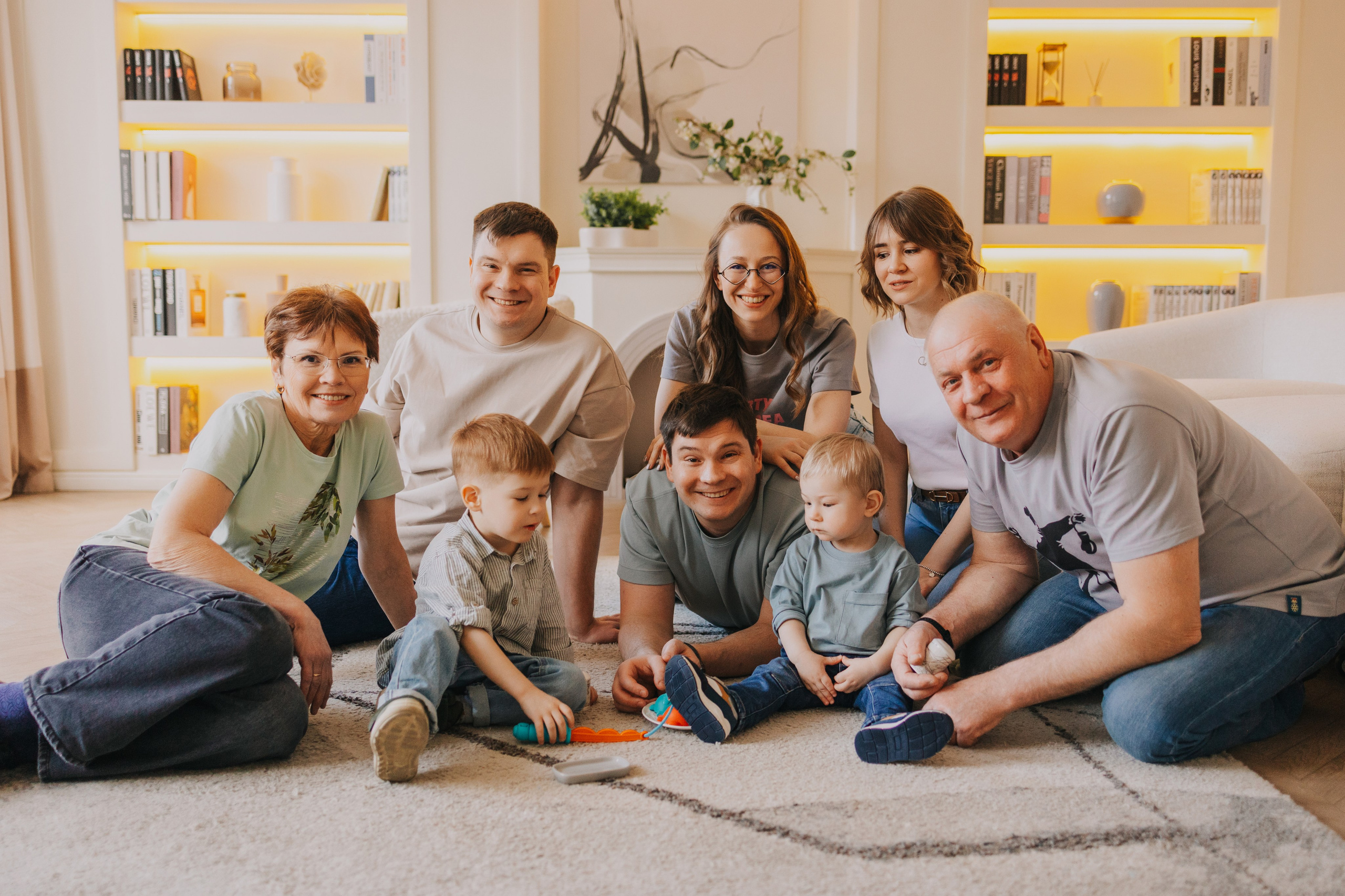 Большая семья. Домашняя фотосессия