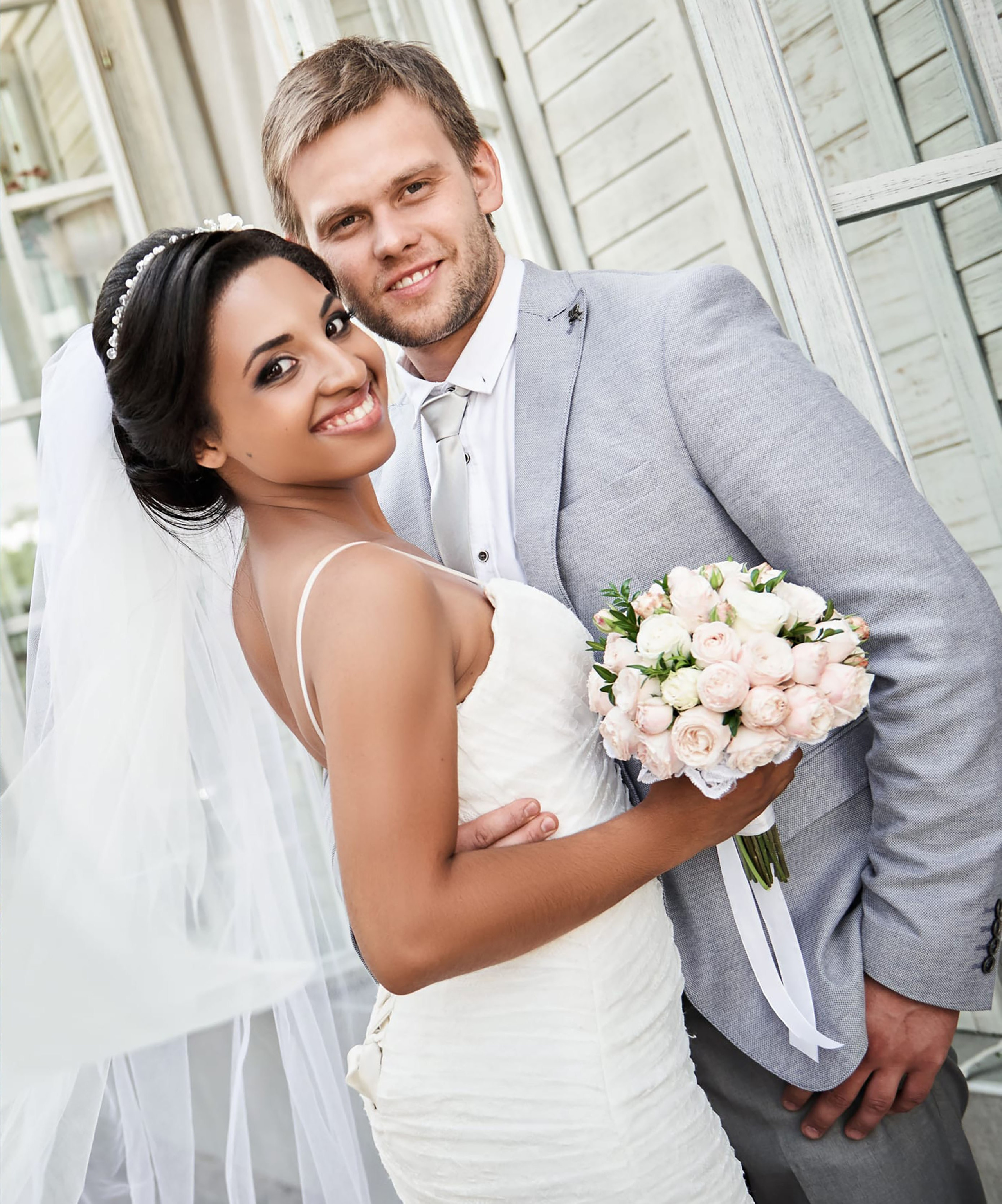 Transform Your Wedding Photos with Professional Retouching Services. AI Photo Retoucher and Image Restorer Zhanna Ognivo