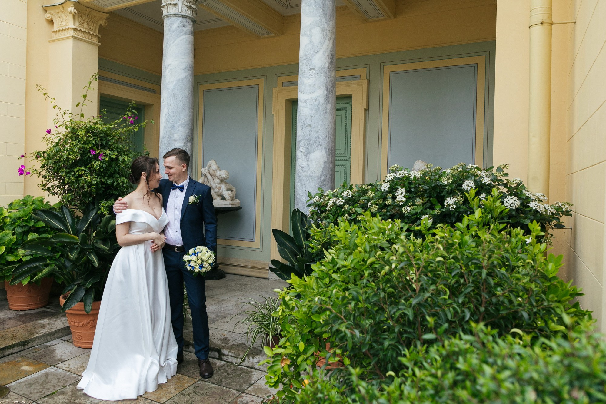 свадебная съемка в петергофе, найти фотографа на свадьбу, свадебный фотограф, свадебное платье купить, свадебный салон, свадебные кольца