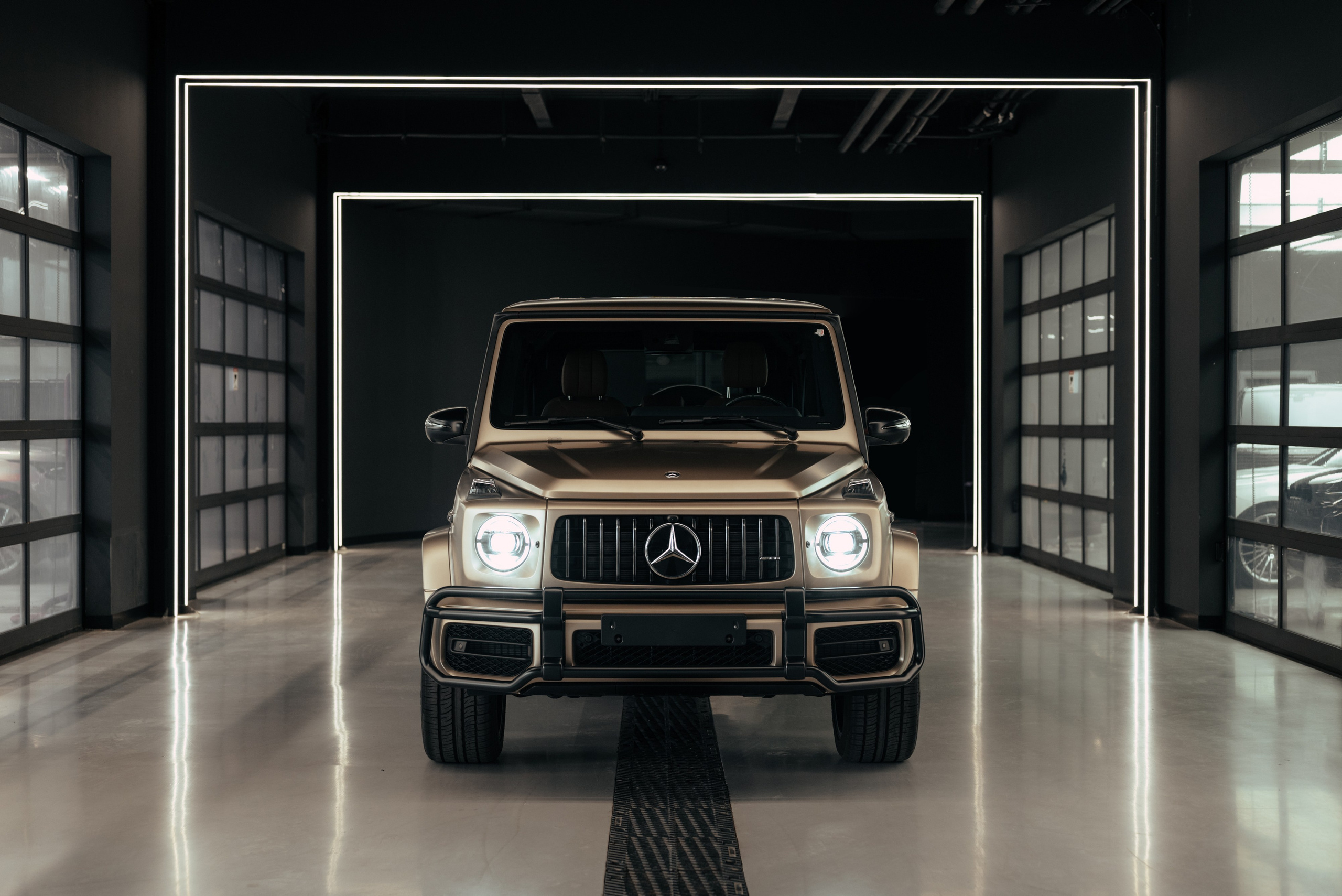 Mercedes G63 Gold. DeLorein