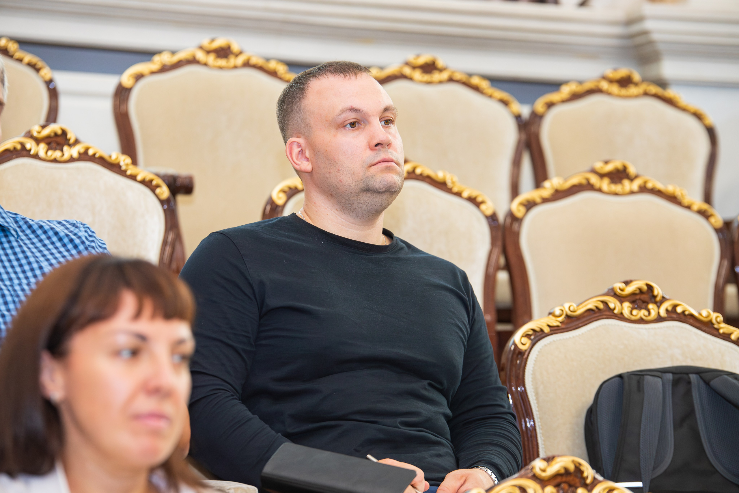 Бизнес конференция между крупным бизнесом и малым. Фотограф Александр Поздняков  Новосибирск