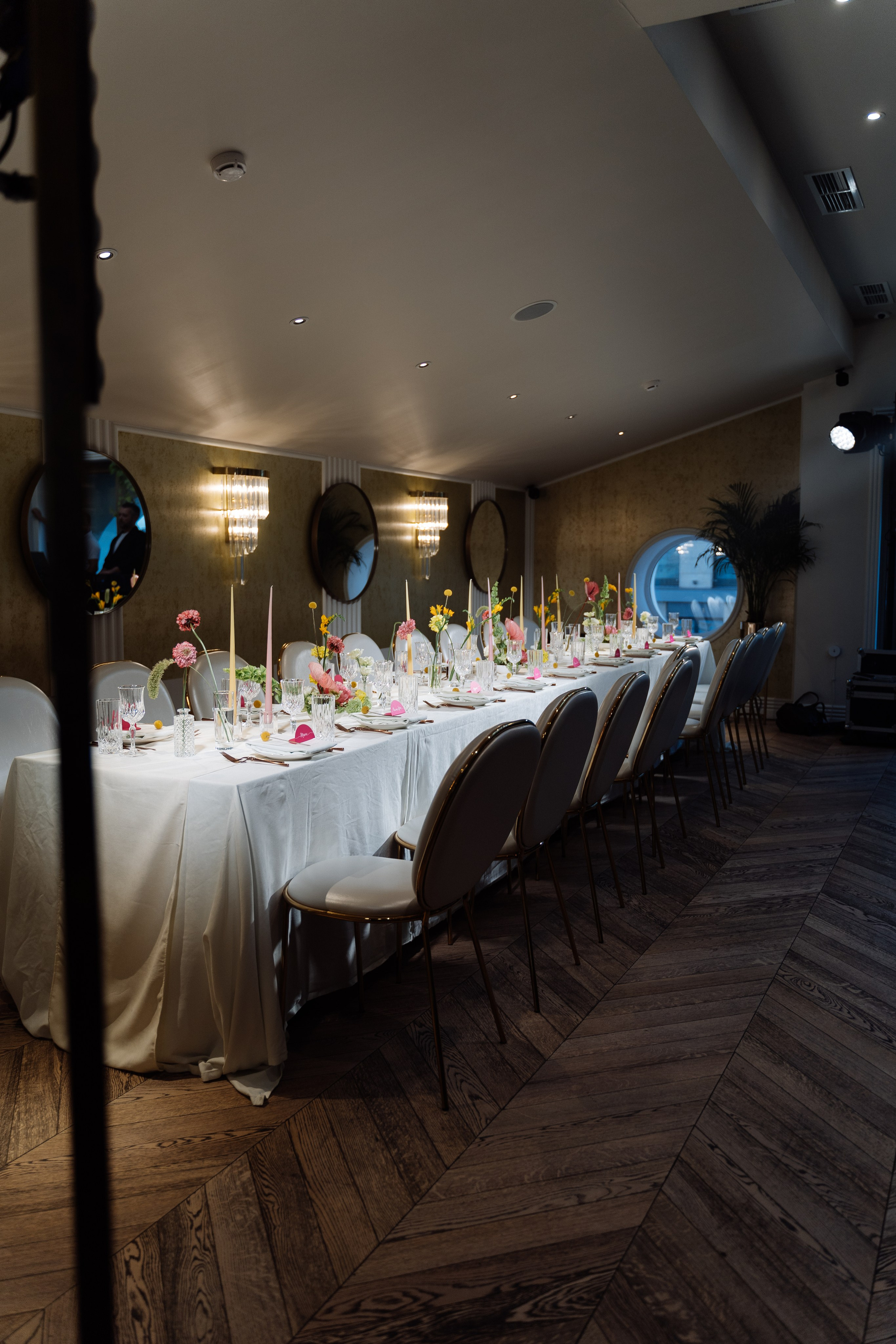 Свадьба на крыше Петербурга. Свадебный фотограф организатор в Санкт-Петербурге Ассоль Опарина