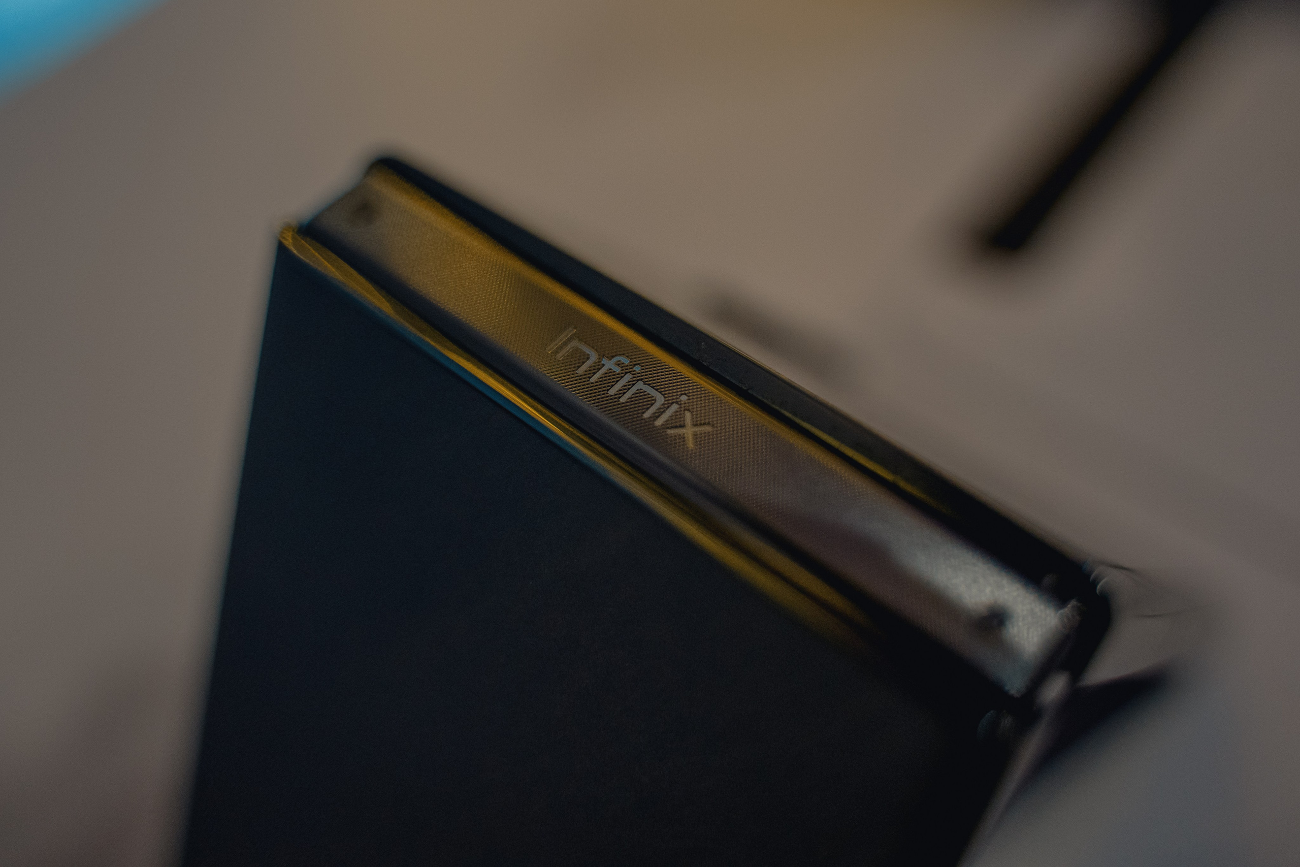 Фотография надписи на телефоне  Infinix Zero