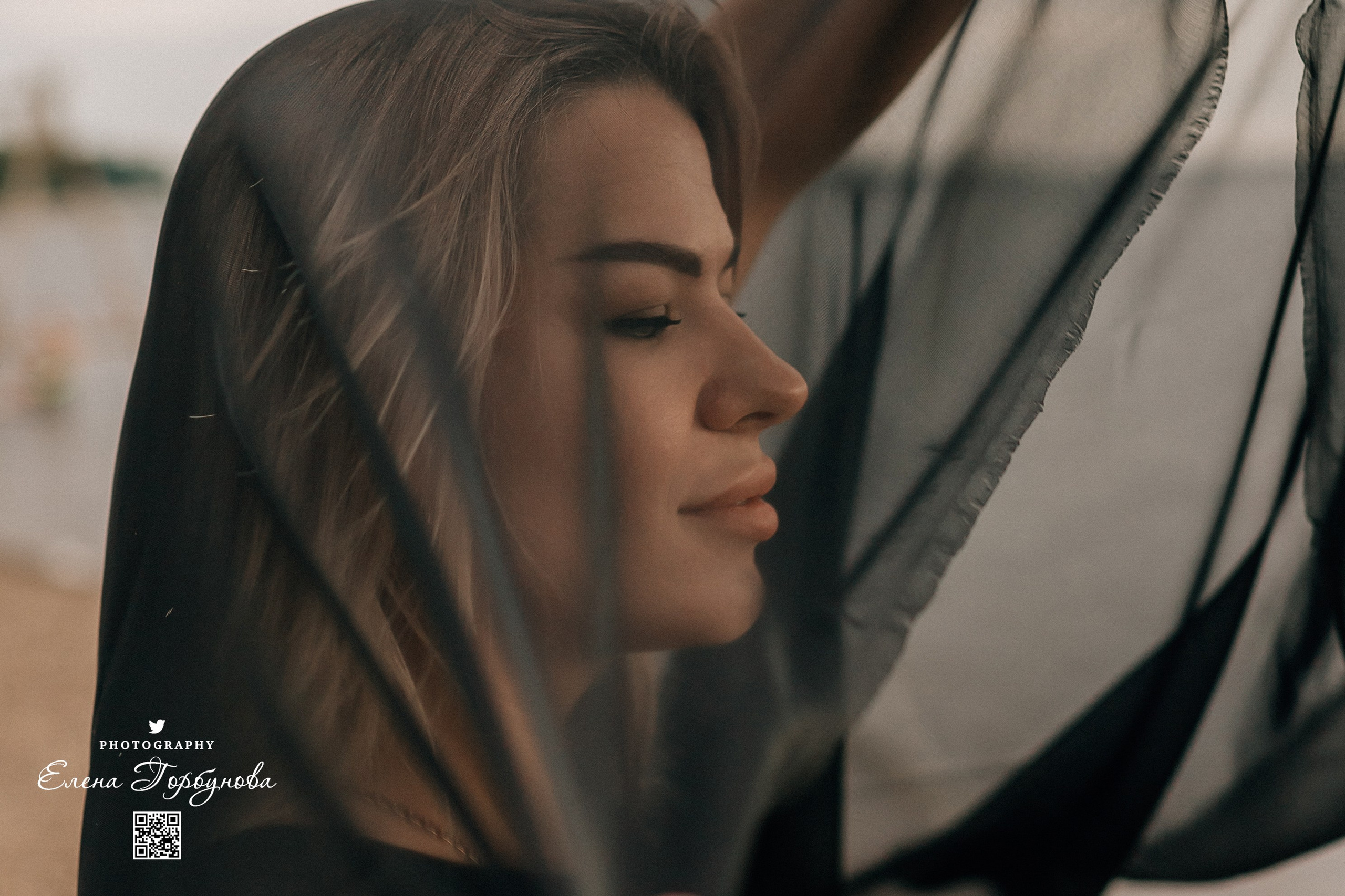 Черная серия с тканью. Набережная. Александра и Таисия. Июль 2025 г. Фотограф Пермь. Свадьбы. Семья и дети, школа, д. сад. Фотокниги