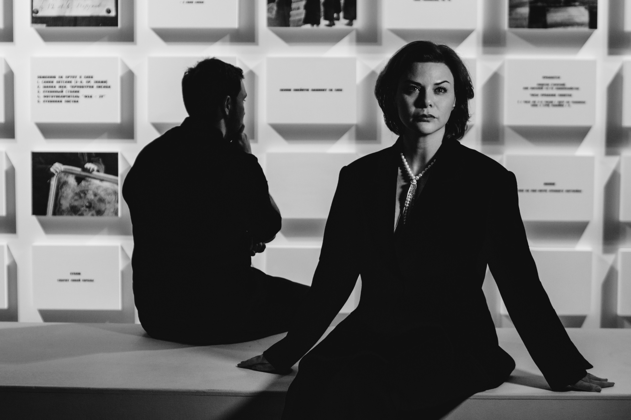 Директор ЦВЗ "Манеж" Анна Ялова и&nbsp;режиссер выставки «Город-герой Ленинград» Антон Оконешников