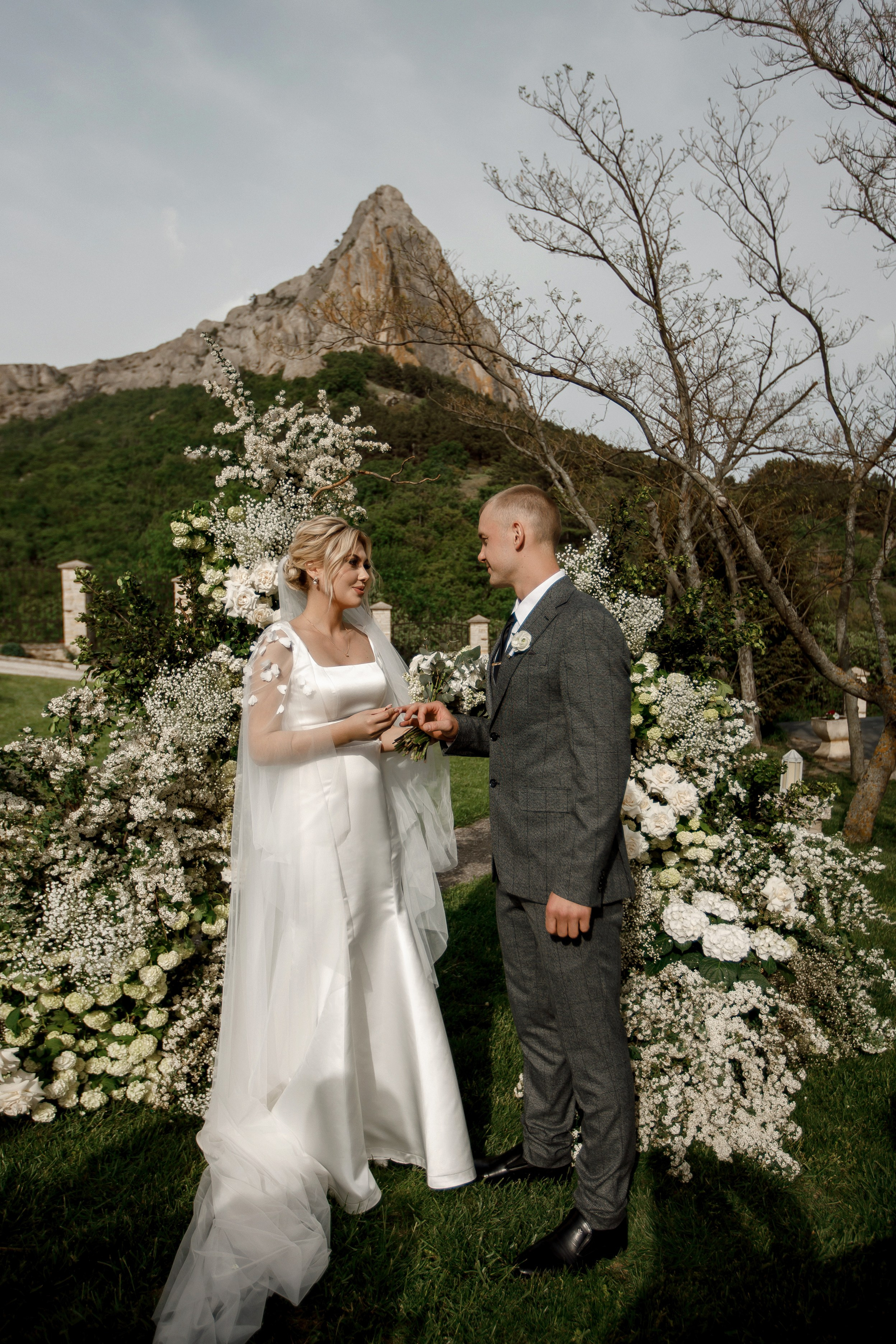 Денис и Алина. Белый замок. Фотограф Анна Лейман. Севастополь