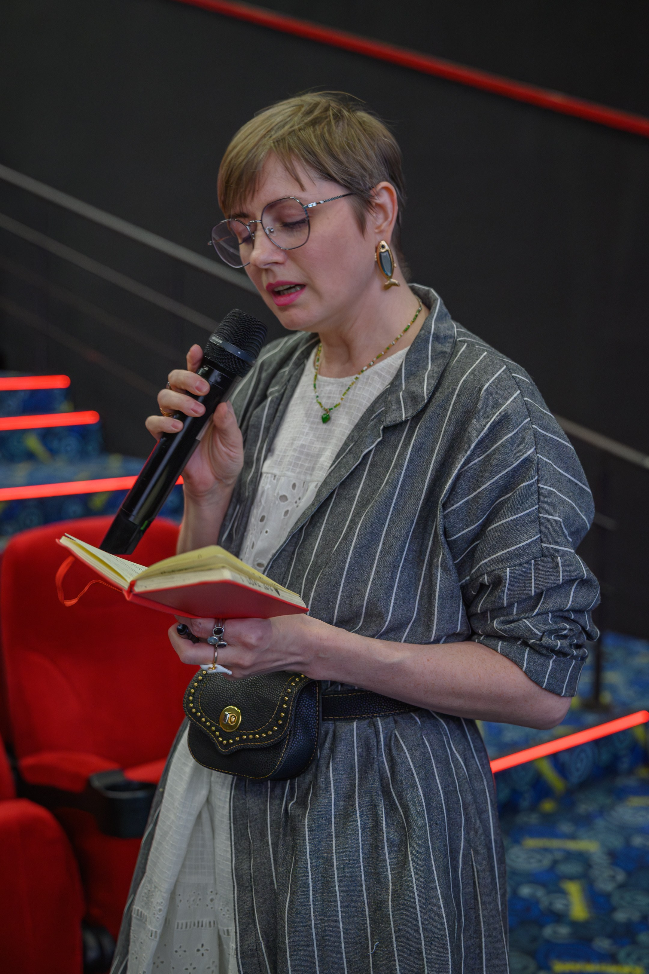 Предпремьерные съёмки кинопоказов. Семейный, уличный и пейзажный фотограф в Москве Никифоров Виктор