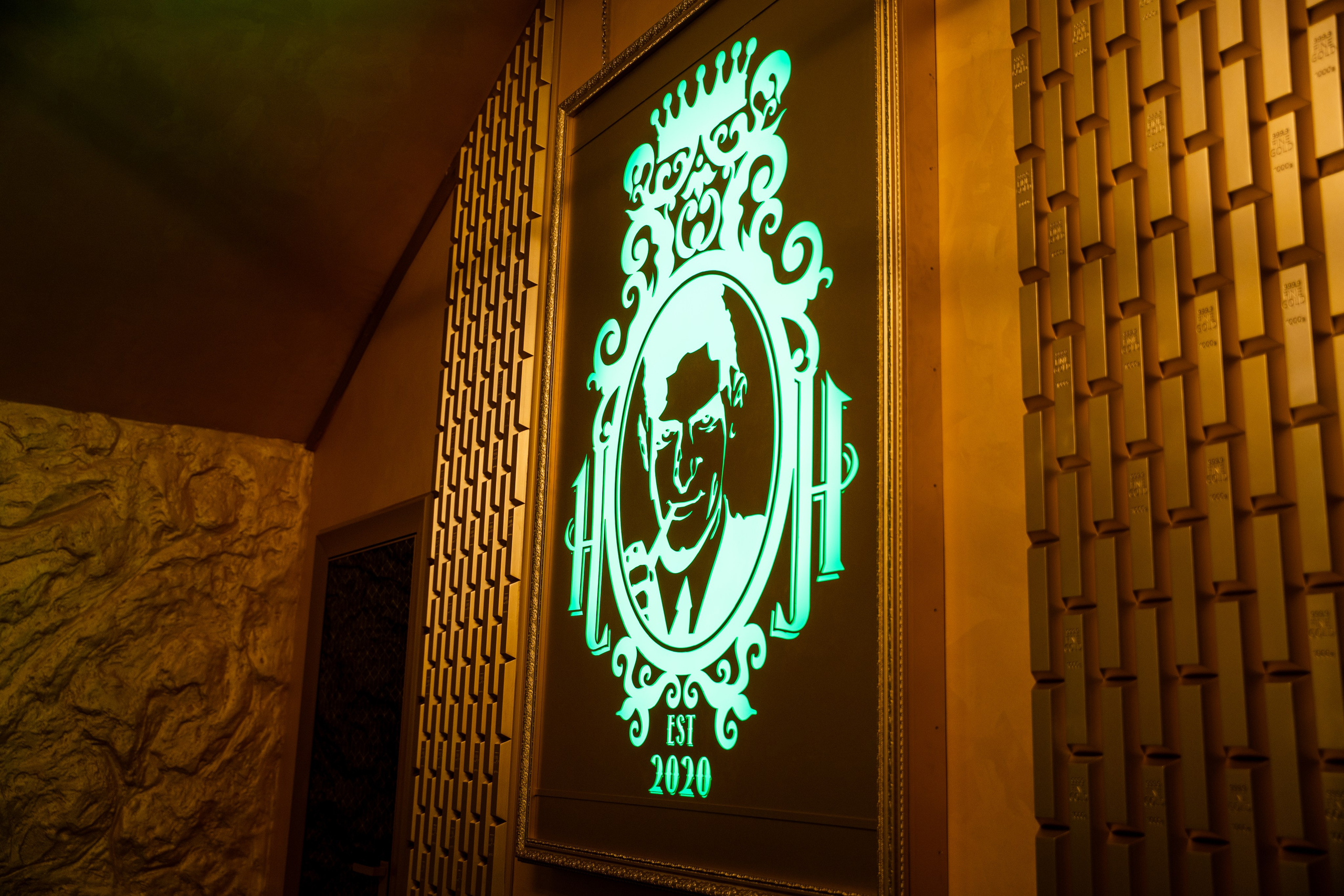 Фотосъемка интерьера стриптиз-клуба Hefner — элитный клуб Краснодара. Интерьерная фотосъемка клуба Hefner в Краснодаре — профессионально. Шедевры для Вас! Фотограф и Видеограф в Краснодаре Пахиев Руслан