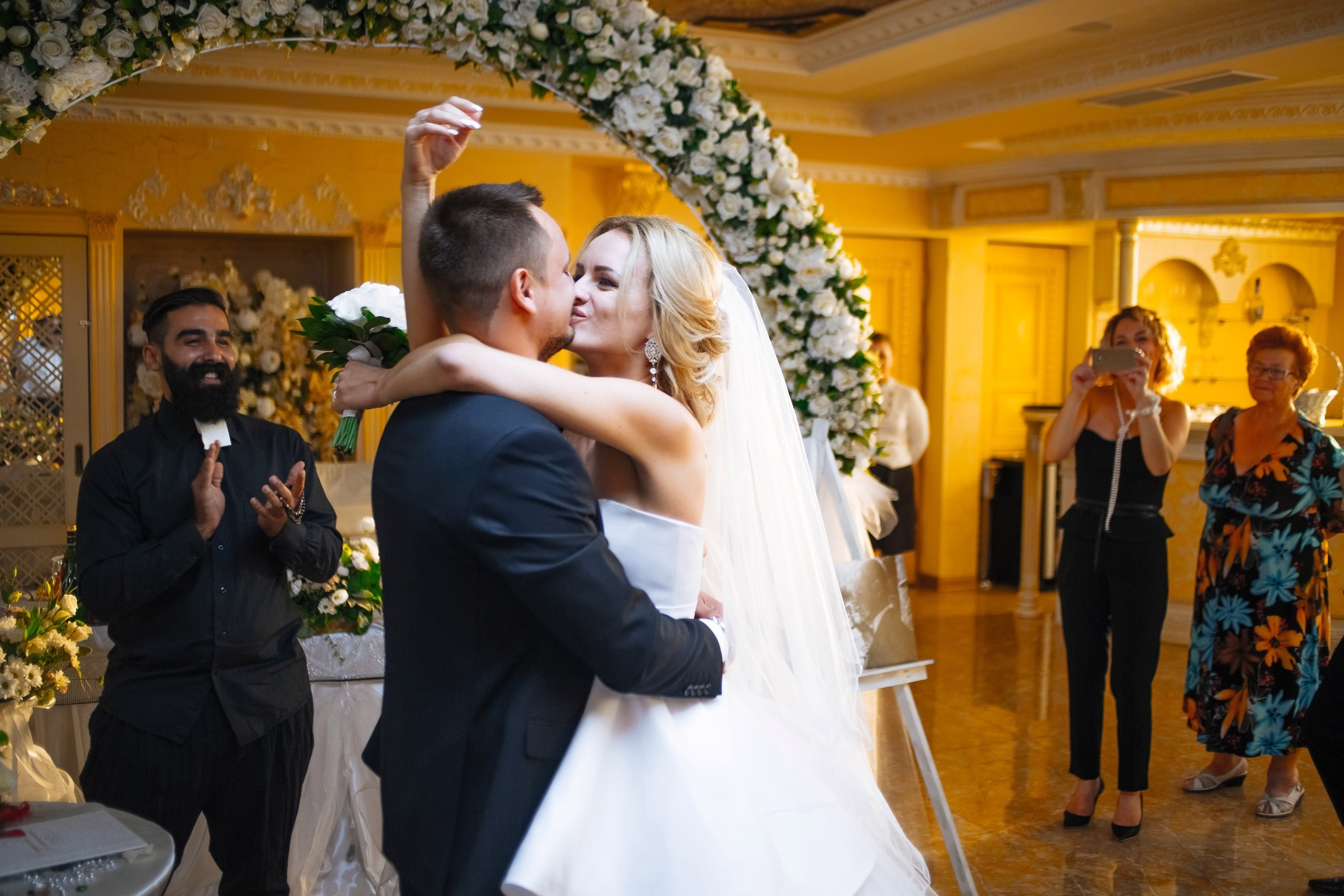 Irvin & Huba. Свадебный фотограф в Абхазии, Сухум, Гагра, Сочи