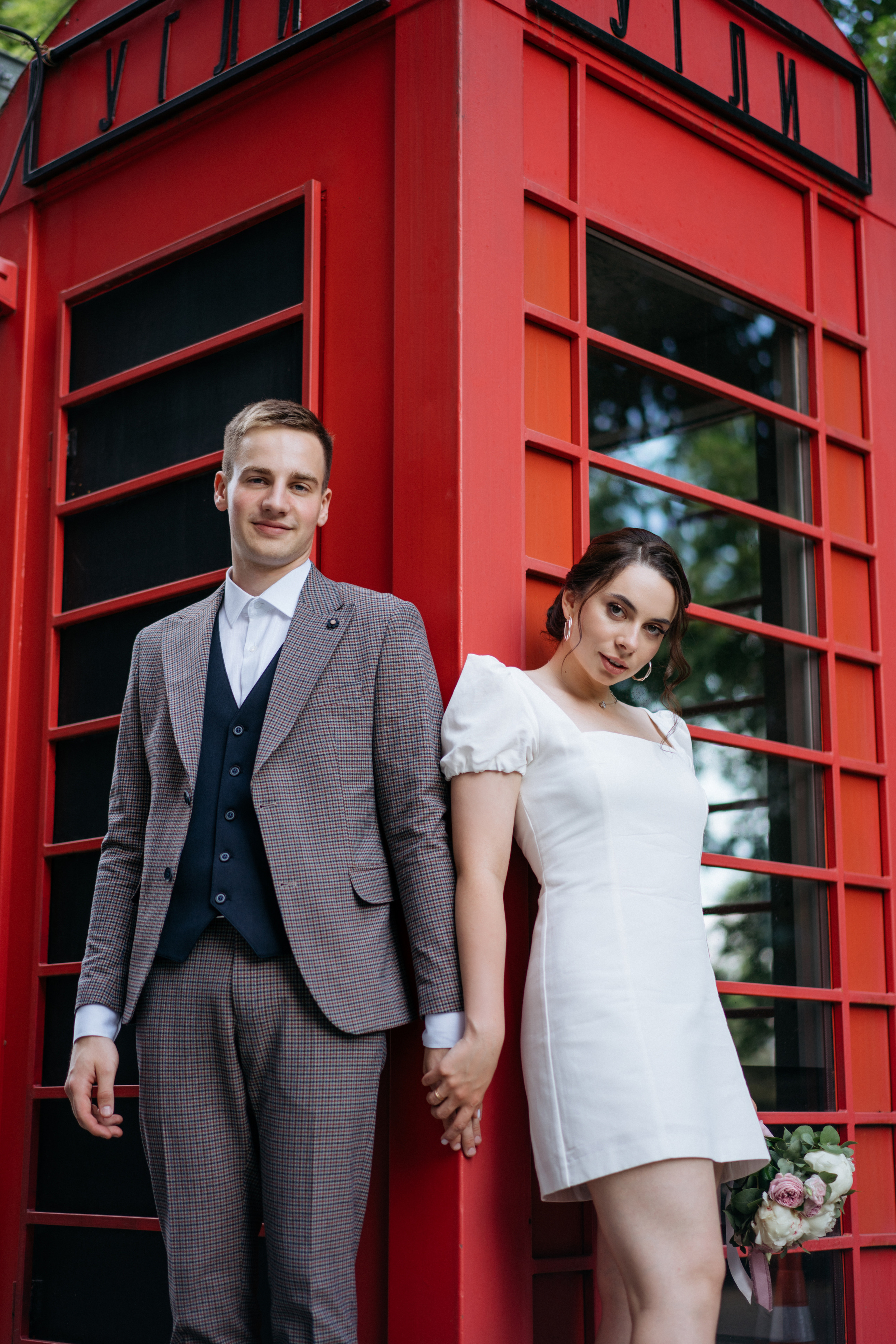 Свадебная прогулка в городе. Свадебный и семейный фотограф в Калининграде Анастасия Гриценко