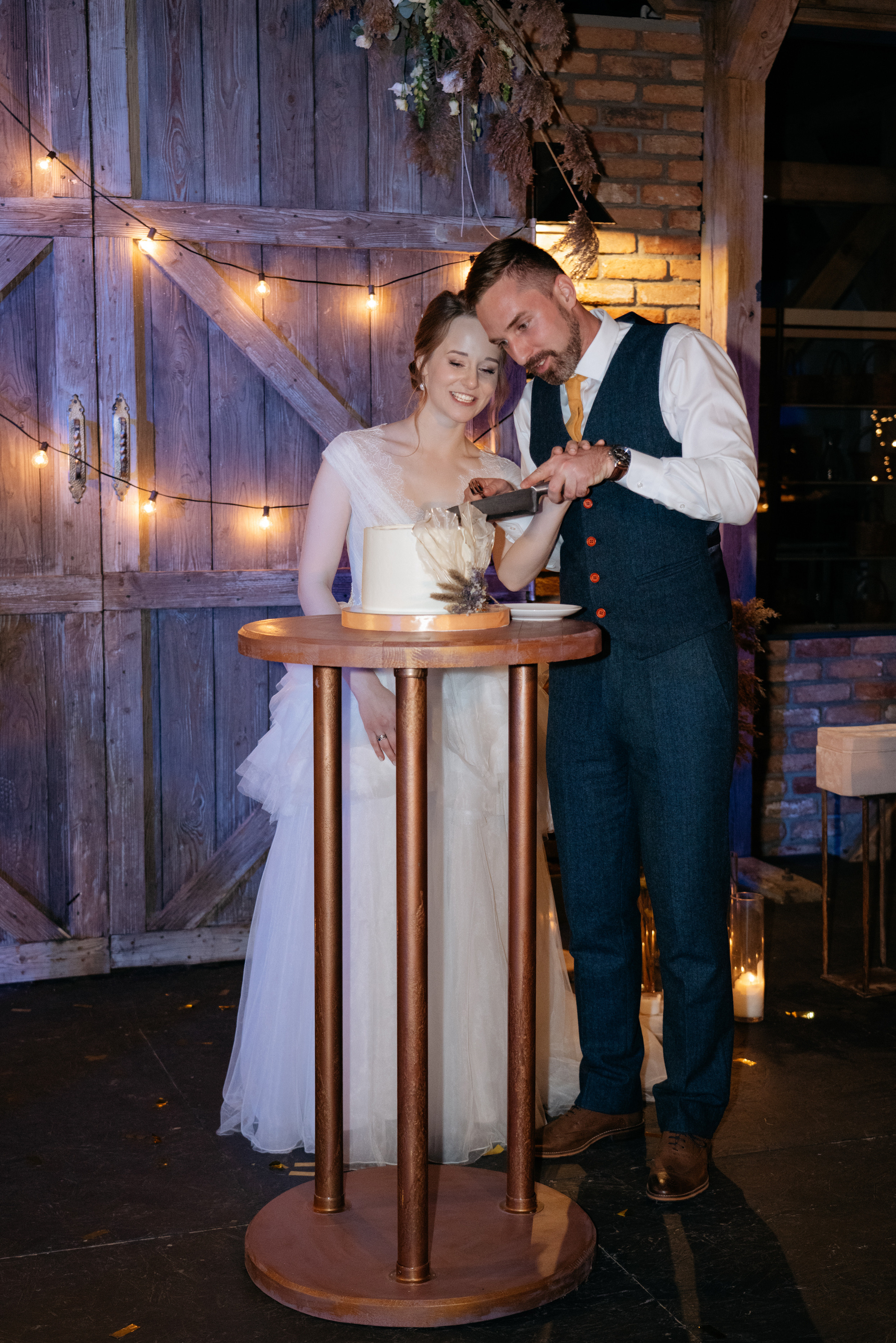 Свадебная съемка в сыроварне. Свадебный и семейный фотограф в Калининграде Анастасия Гриценко