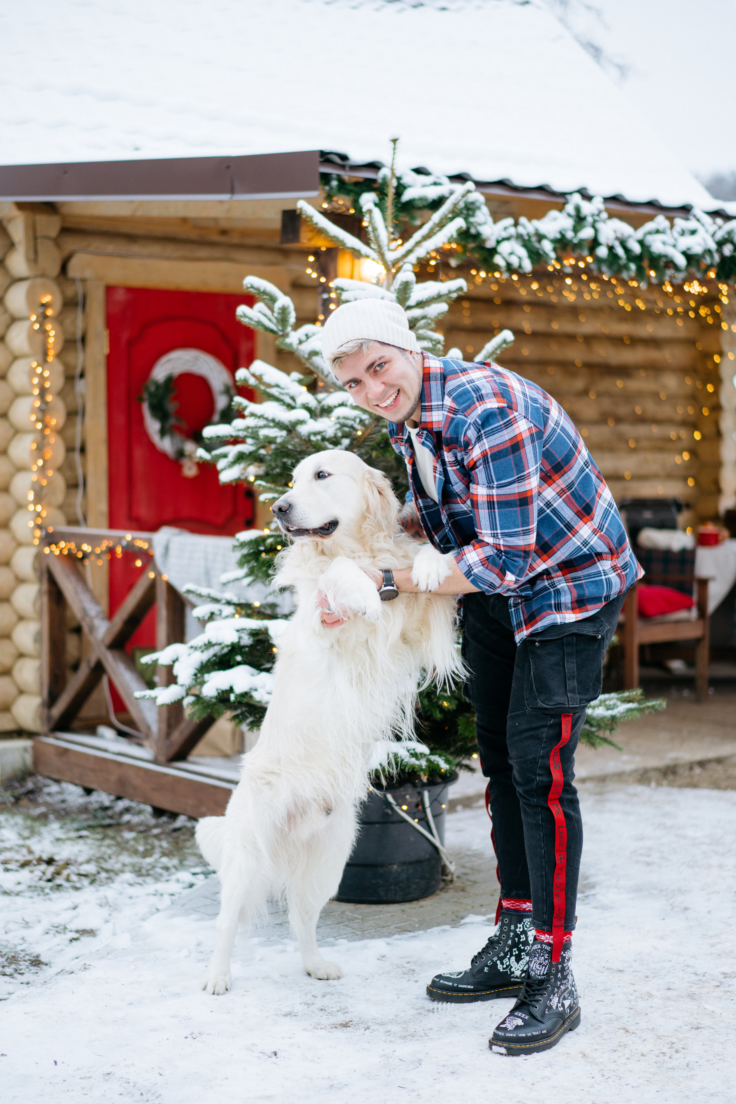 Красивая новогодняя фотосессия с машиной елкой и собакой. Свадебный и семейный фотограф в Калининграде Анастасия Гриценко