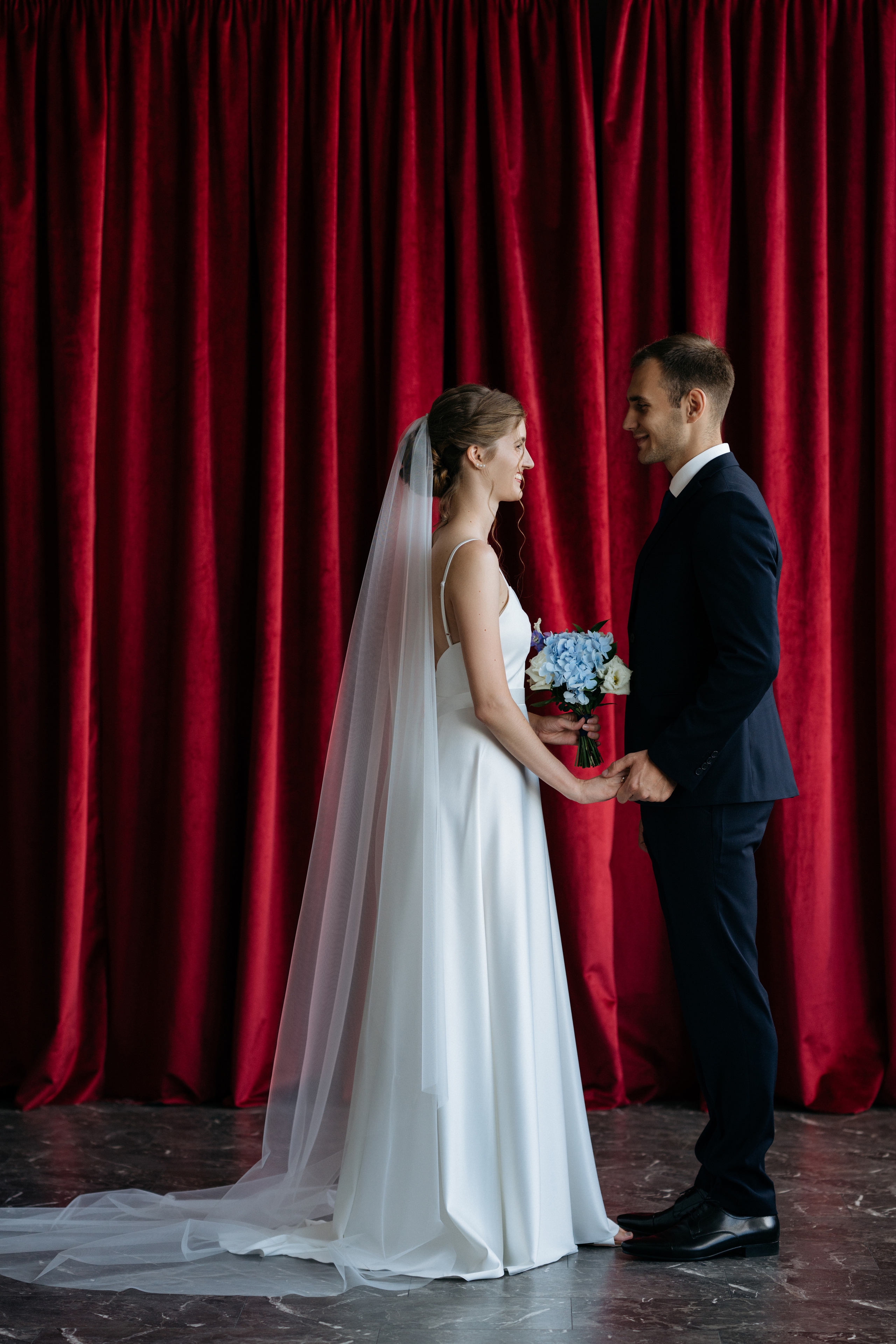 Свадебная фотосессия в фотостудии. Свадебный и семейный фотограф в Калининграде Анастасия Гриценко