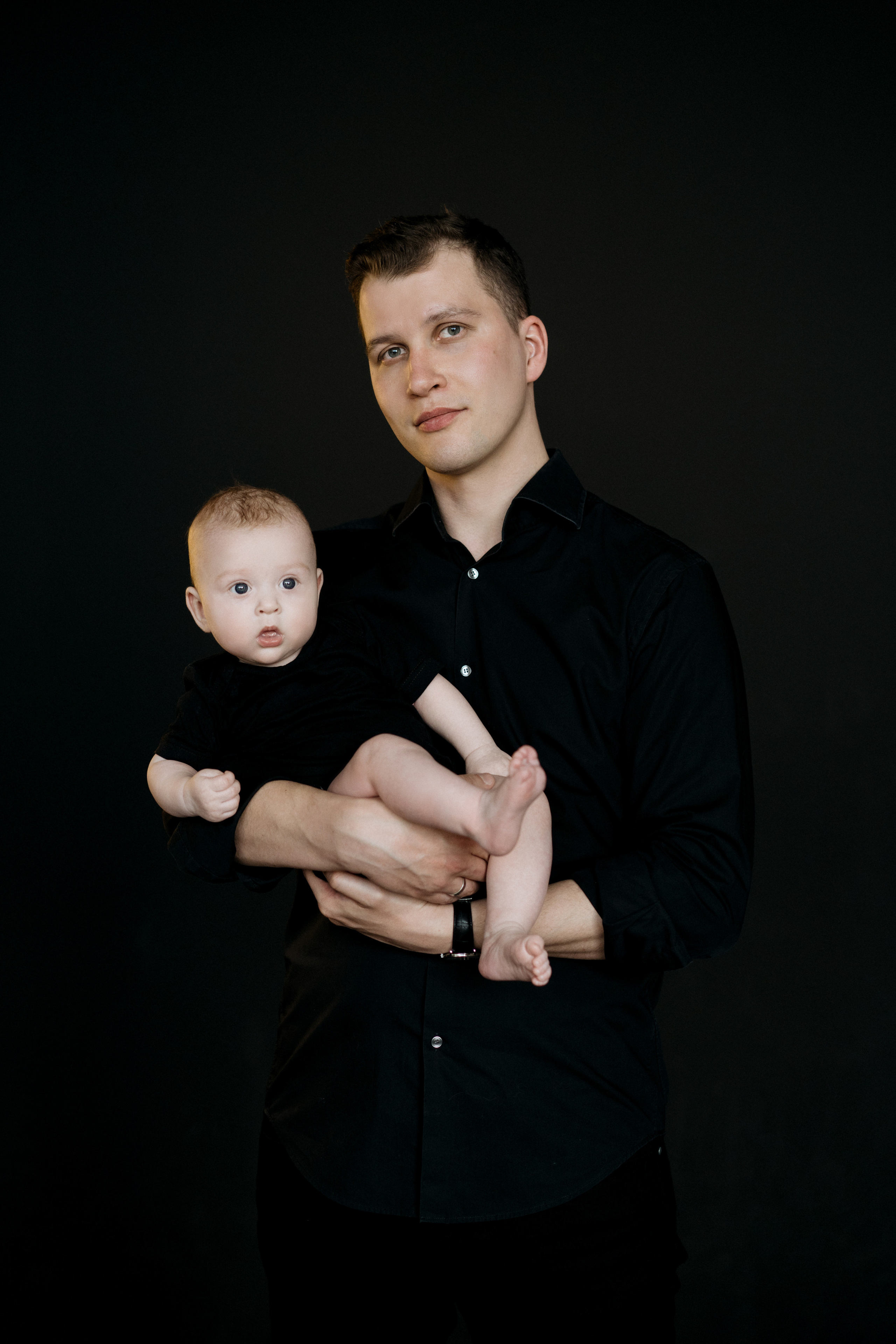 Семейная съемка в черной студии тотал Блэк. Свадебный и семейный фотограф в Калининграде Анастасия Гриценко