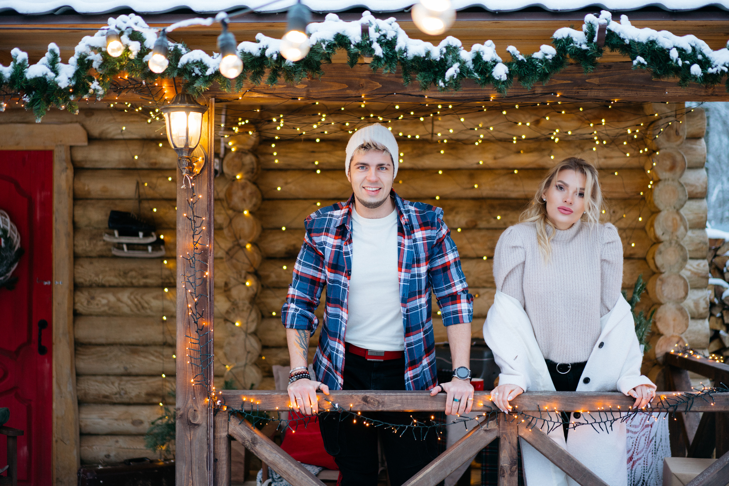 Красивая новогодняя фотосессия с машиной елкой и собакой. Свадебный и семейный фотограф в Калининграде Анастасия Гриценко