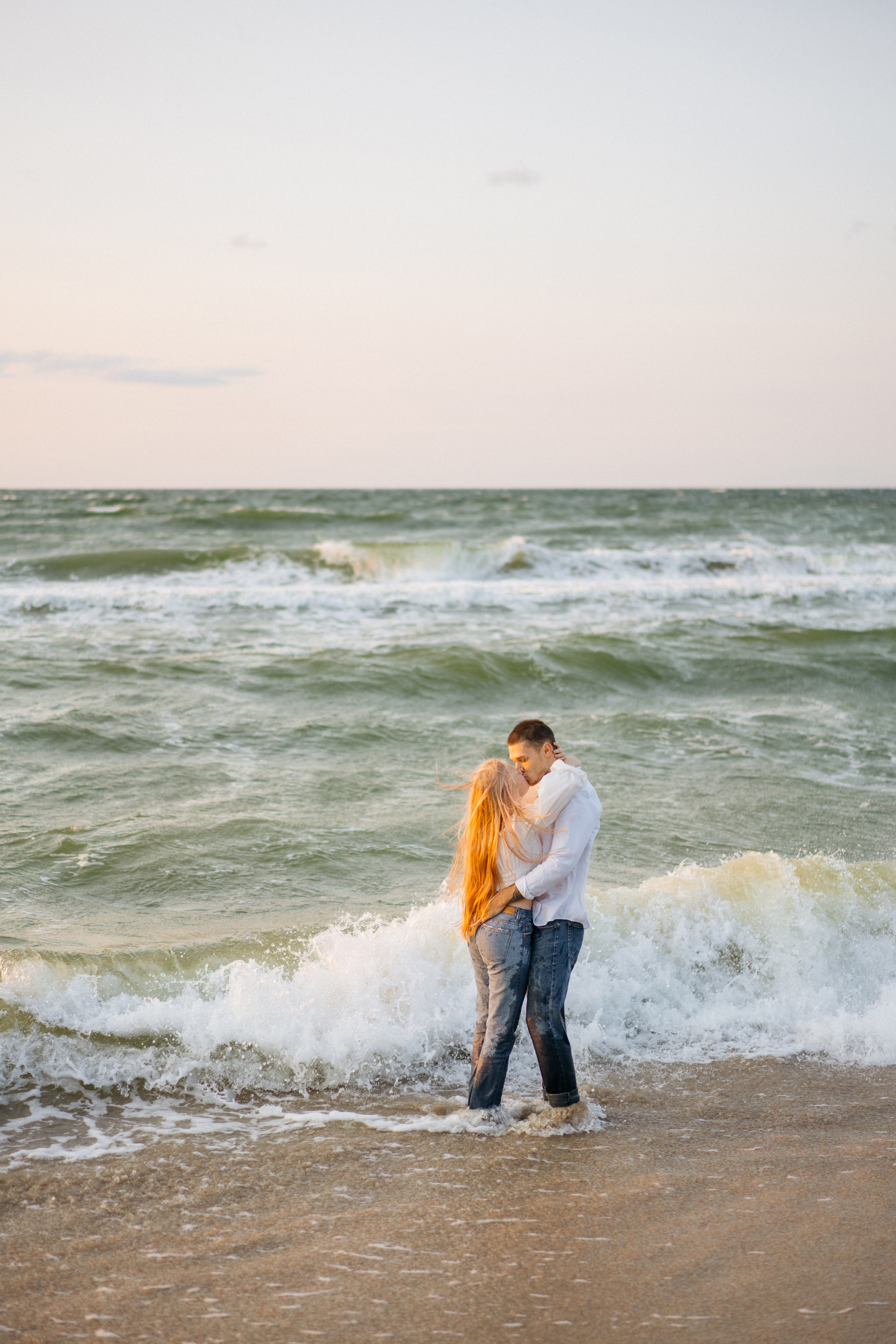 Лавстори на закате на море. Свадебный и семейный фотограф в Калининграде Анастасия Гриценко