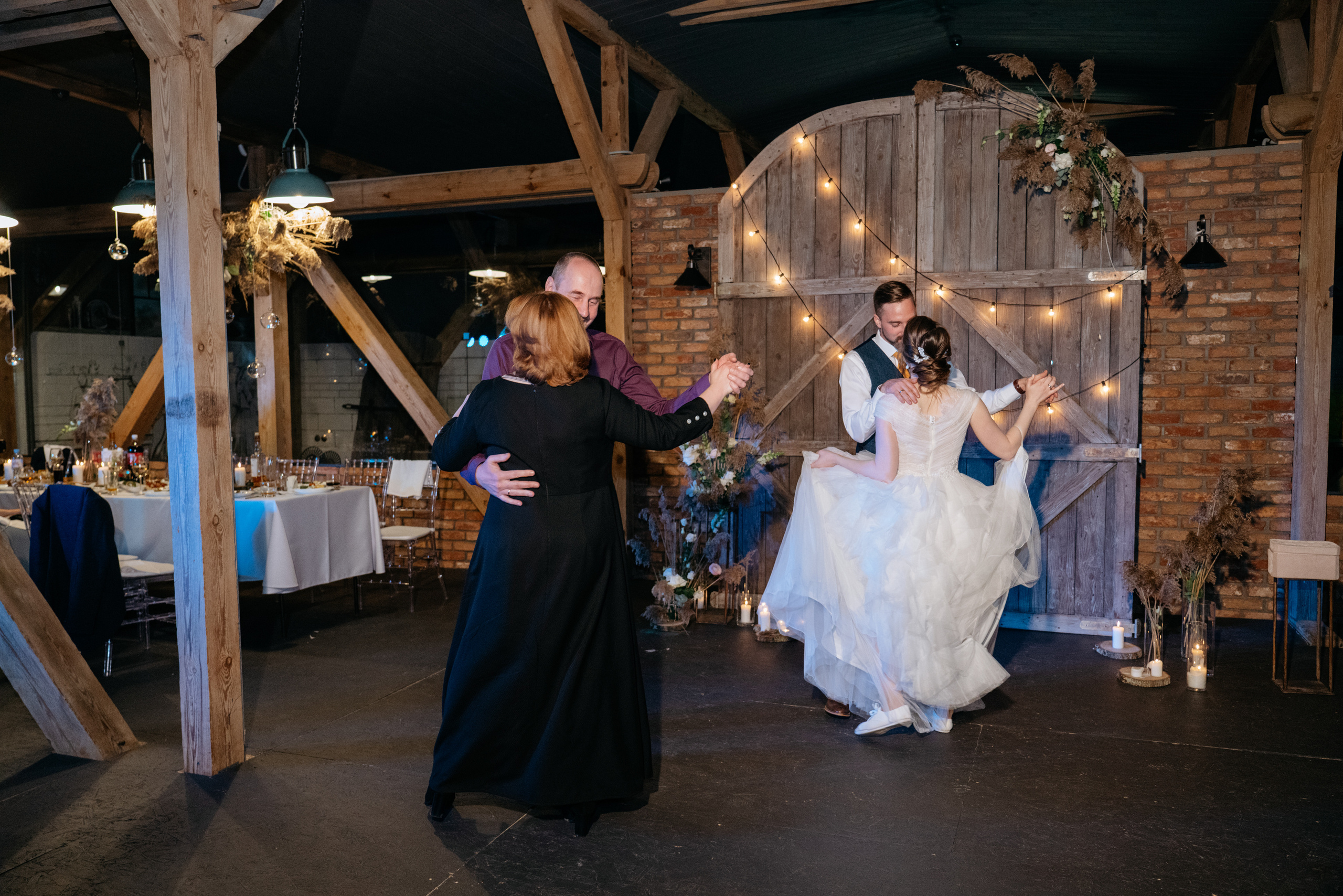 Свадебная съемка в сыроварне. Свадебный и семейный фотограф в Калининграде Анастасия Гриценко