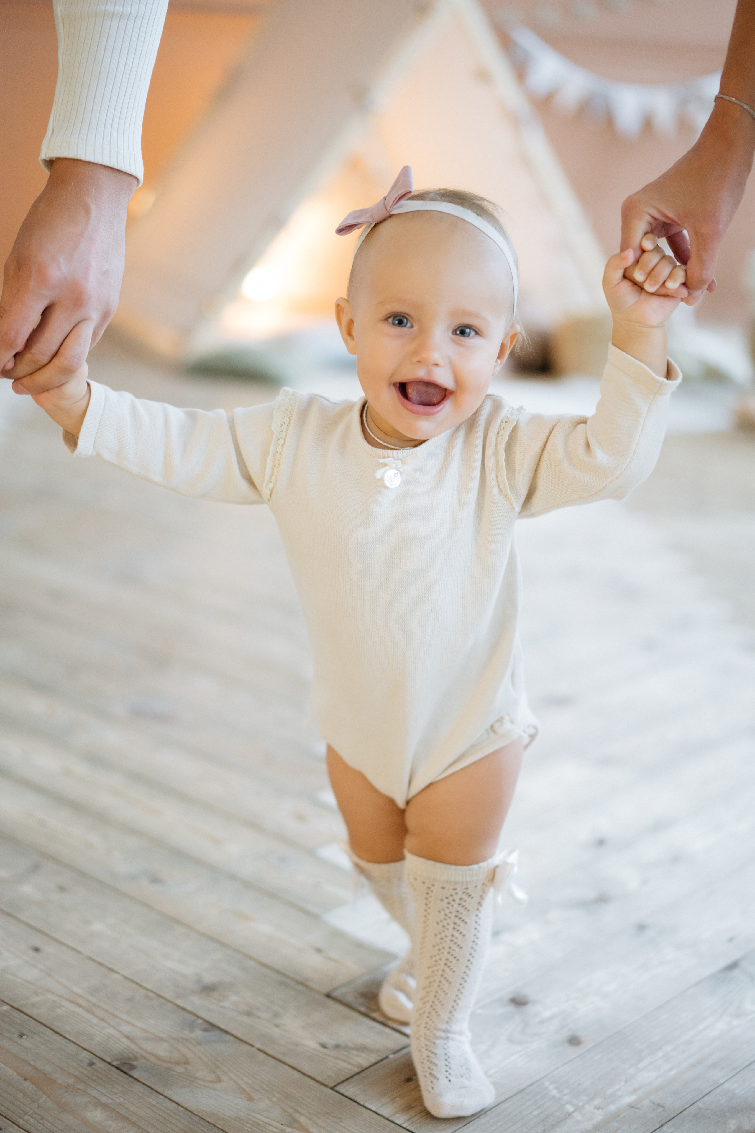Фотосессия в белой студии, годик девочке. Свадебный и семейный фотограф в Калининграде Анастасия Гриценко