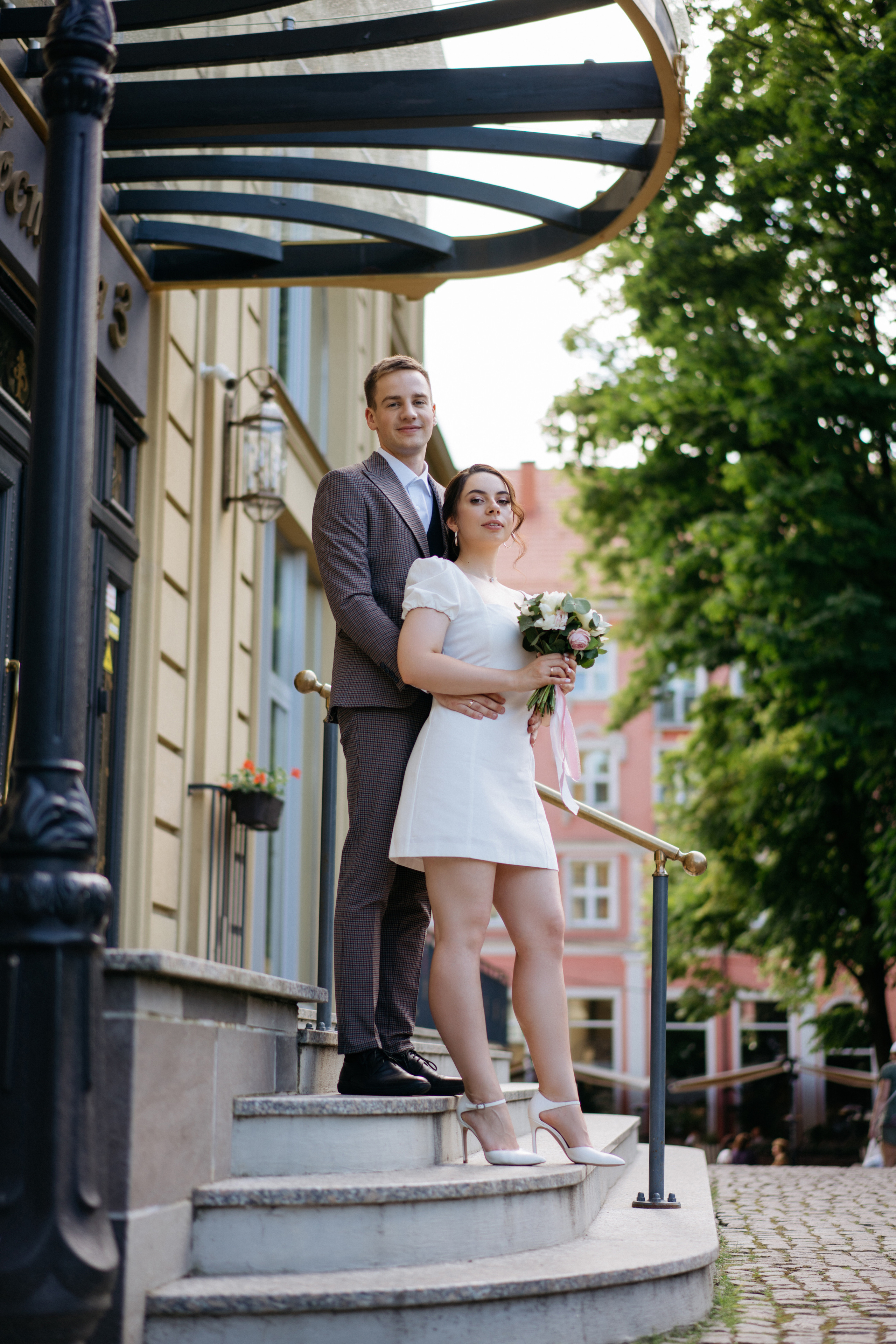 Свадебная прогулка в городе. Свадебный и семейный фотограф в Калининграде Анастасия Гриценко
