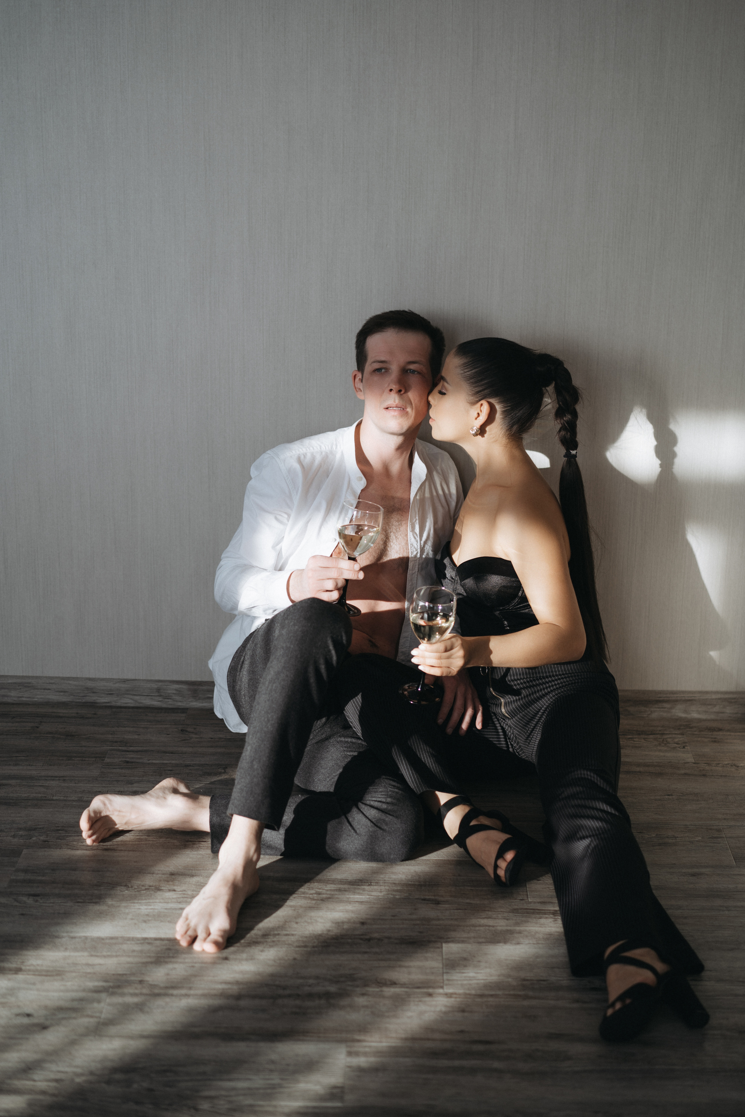 Фотосессия пары в апартаментах. Свадебный и семейный фотограф в Калининграде Анастасия Гриценко