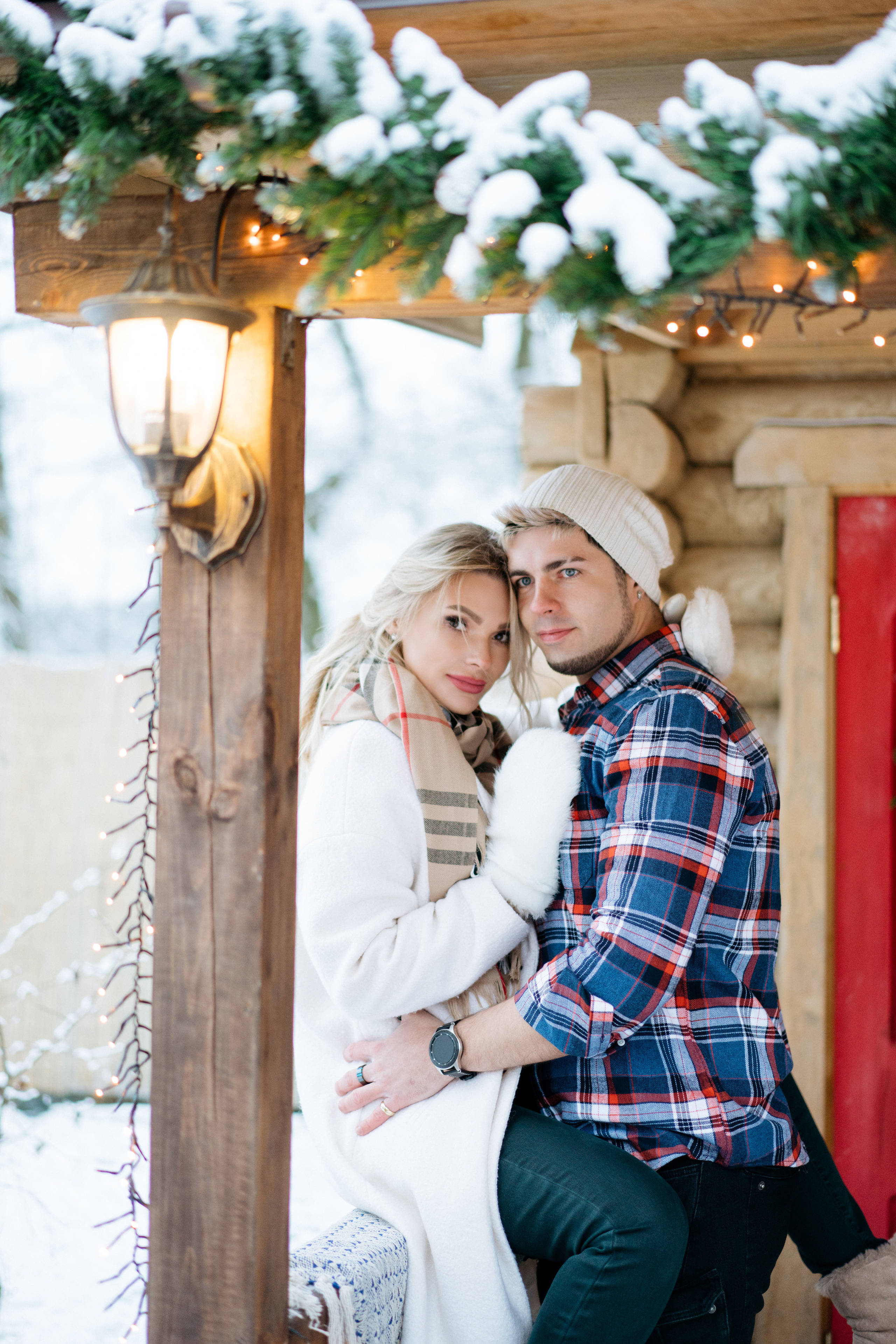 Красивая новогодняя фотосессия с машиной елкой и собакой. Свадебный и семейный фотограф в Калининграде Анастасия Гриценко