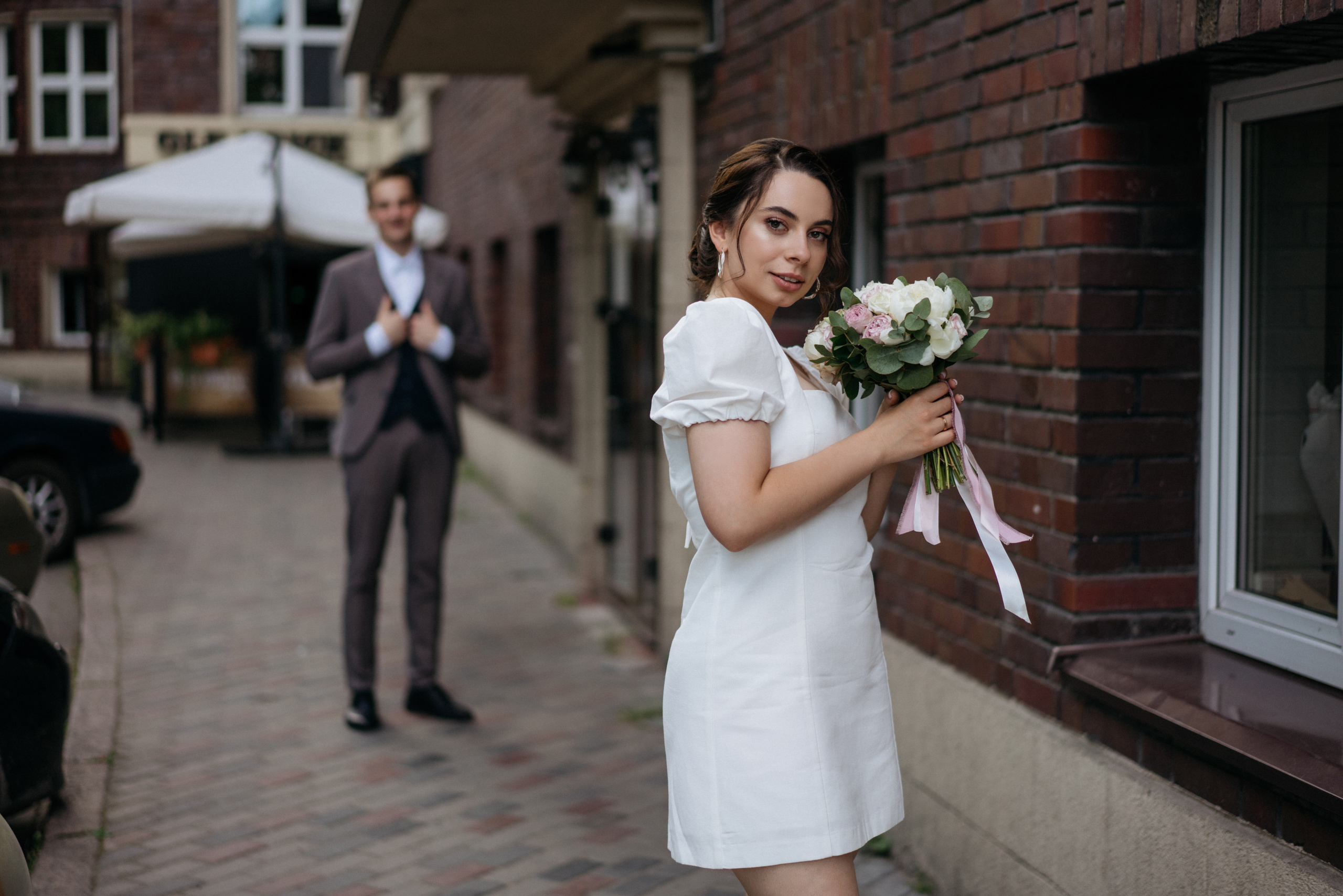 Свадебная прогулка в городе. Свадебный и семейный фотограф в Калининграде Анастасия Гриценко