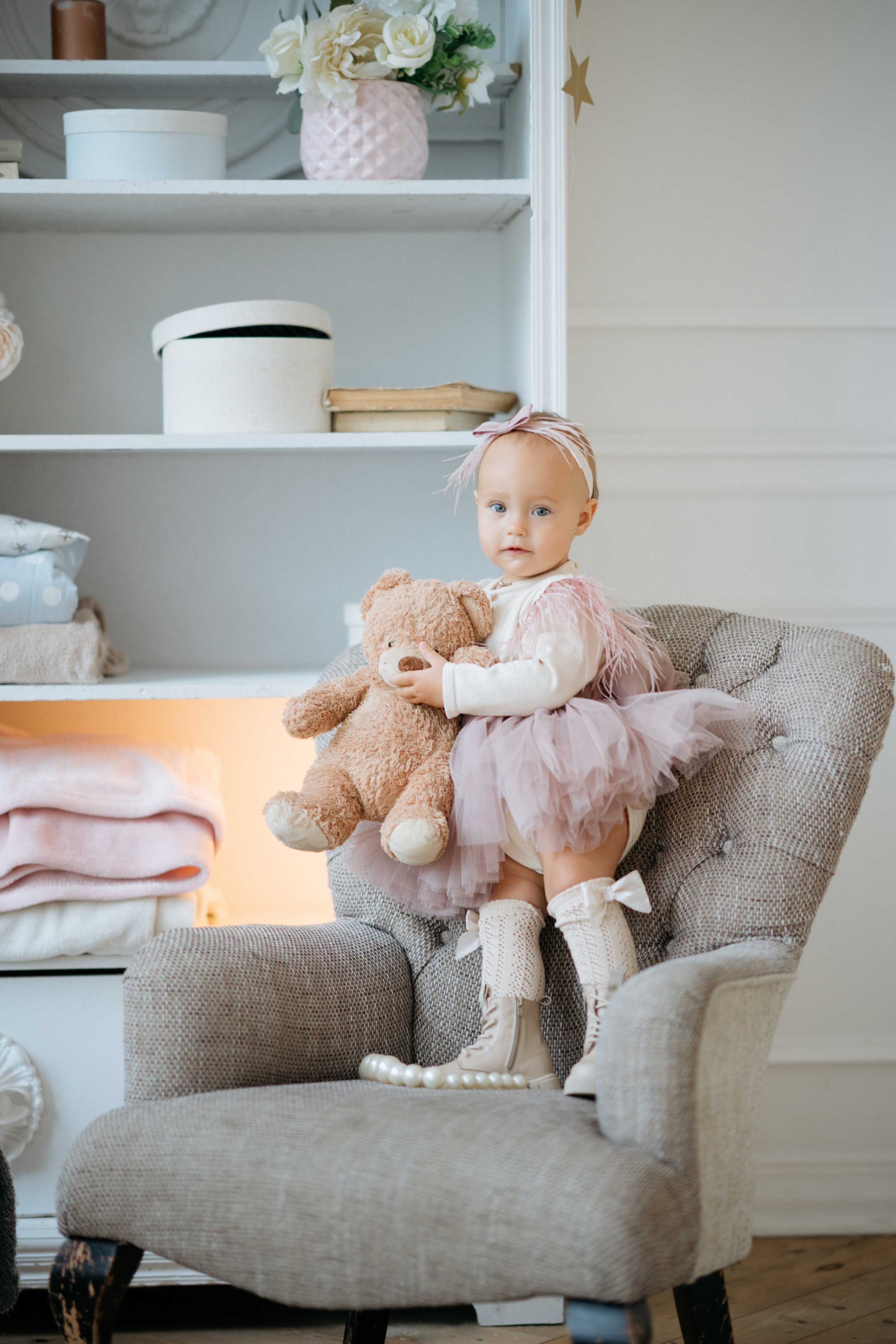 Фотосессия в белой студии, годик девочке. Свадебный и семейный фотограф в Калининграде Анастасия Гриценко