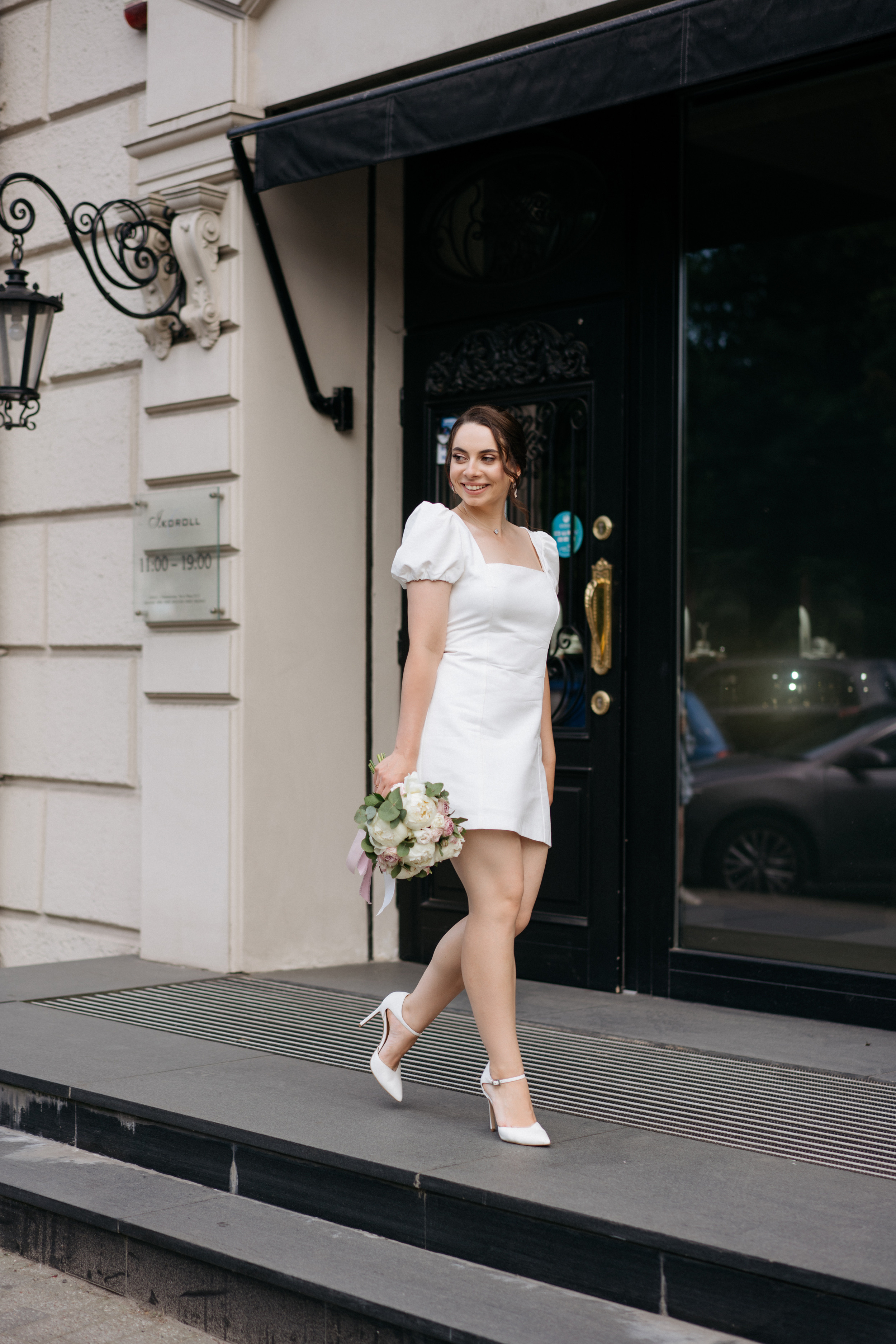 Свадебная прогулка в городе. Свадебный и семейный фотограф в Калининграде Анастасия Гриценко