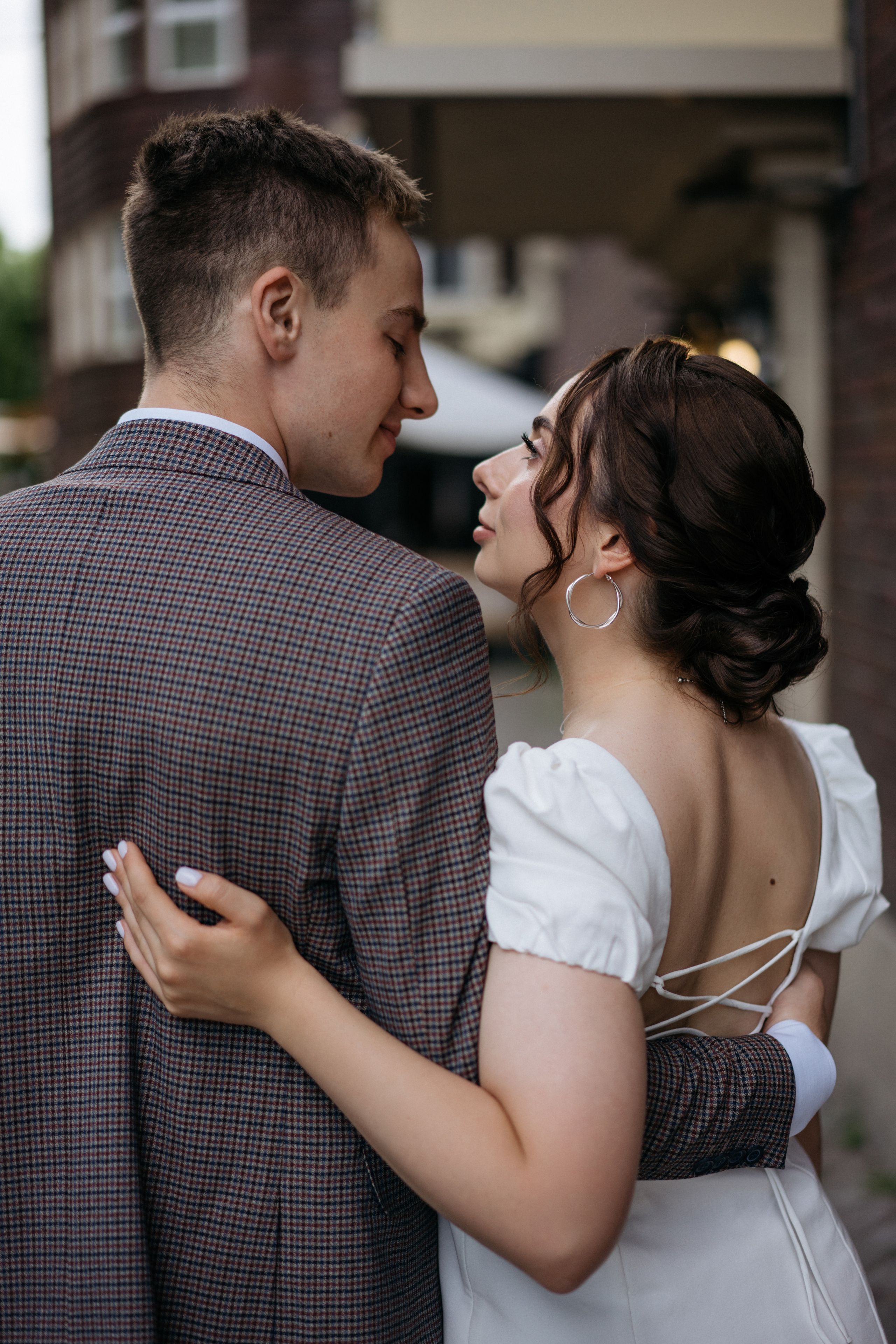 Свадебная прогулка в городе. Свадебный и семейный фотограф в Калининграде Анастасия Гриценко