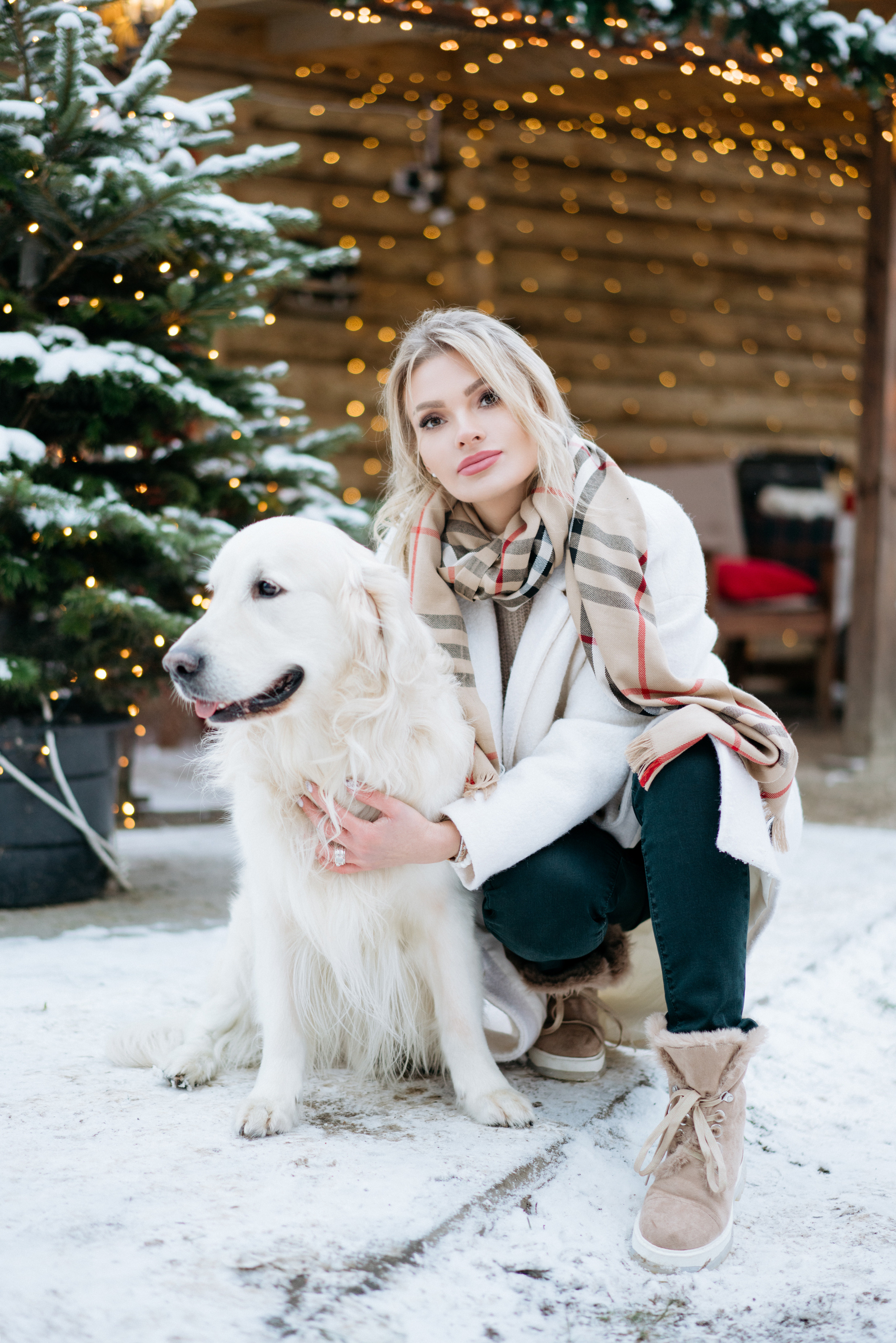 Красивая новогодняя фотосессия с машиной елкой и собакой. Свадебный и семейный фотограф в Калининграде Анастасия Гриценко